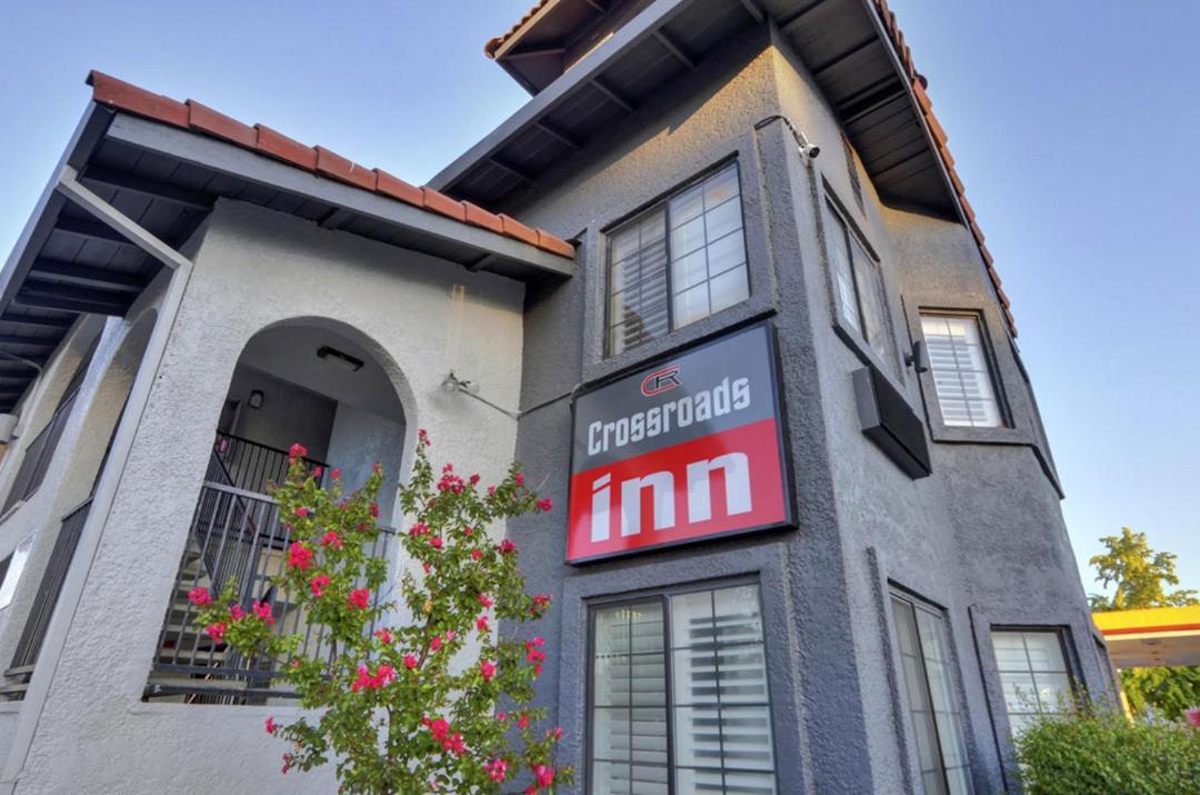 Crossroads Inn - Downtown Sacramento photo 3