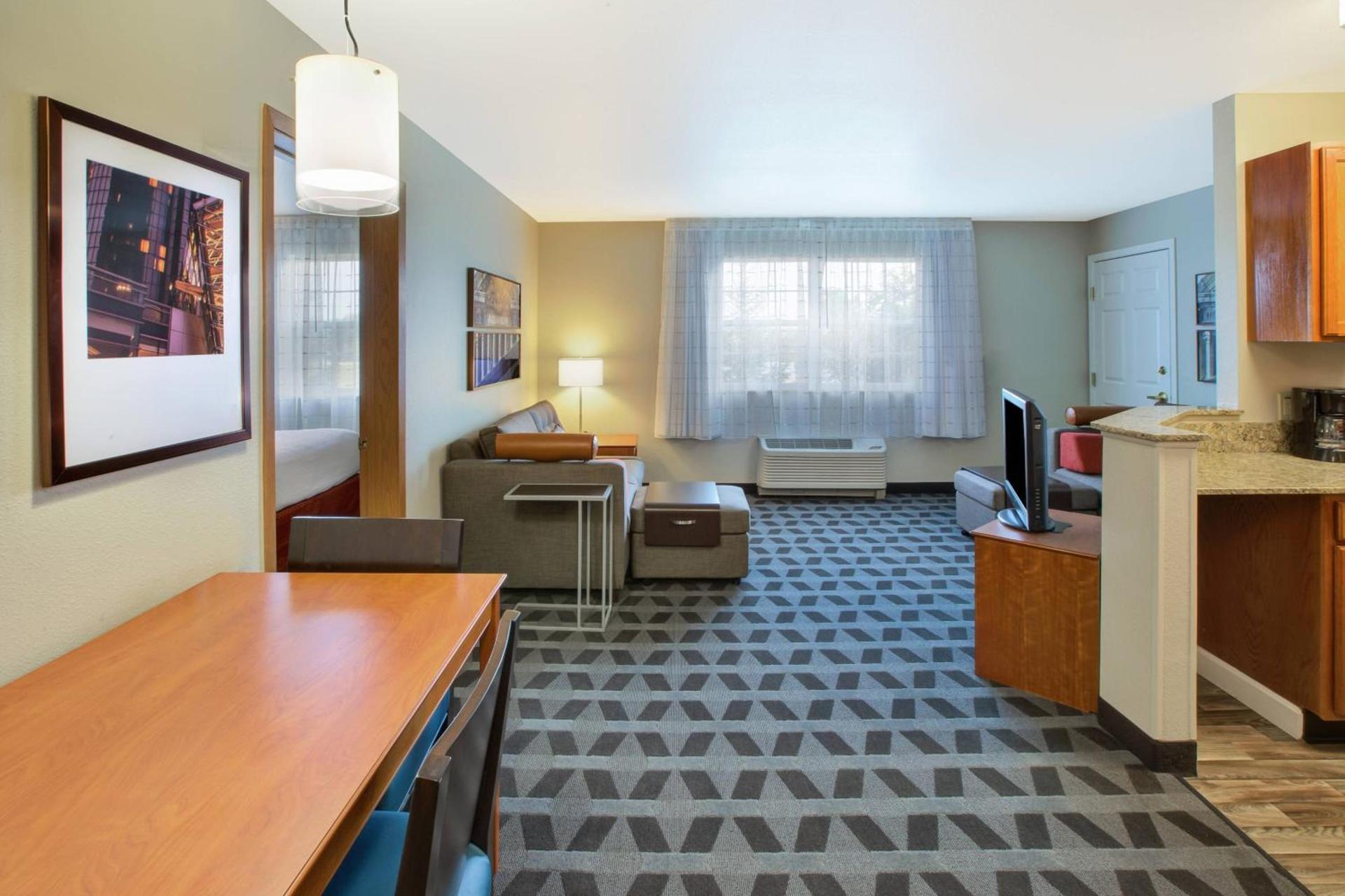 TownePlace Suites Detroit Dearborn photo 8
