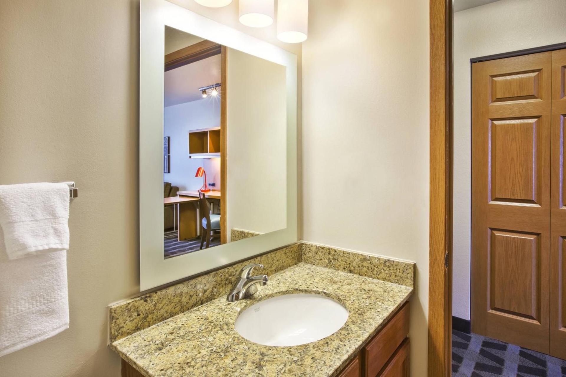 TownePlace Suites Detroit Dearborn photo 12