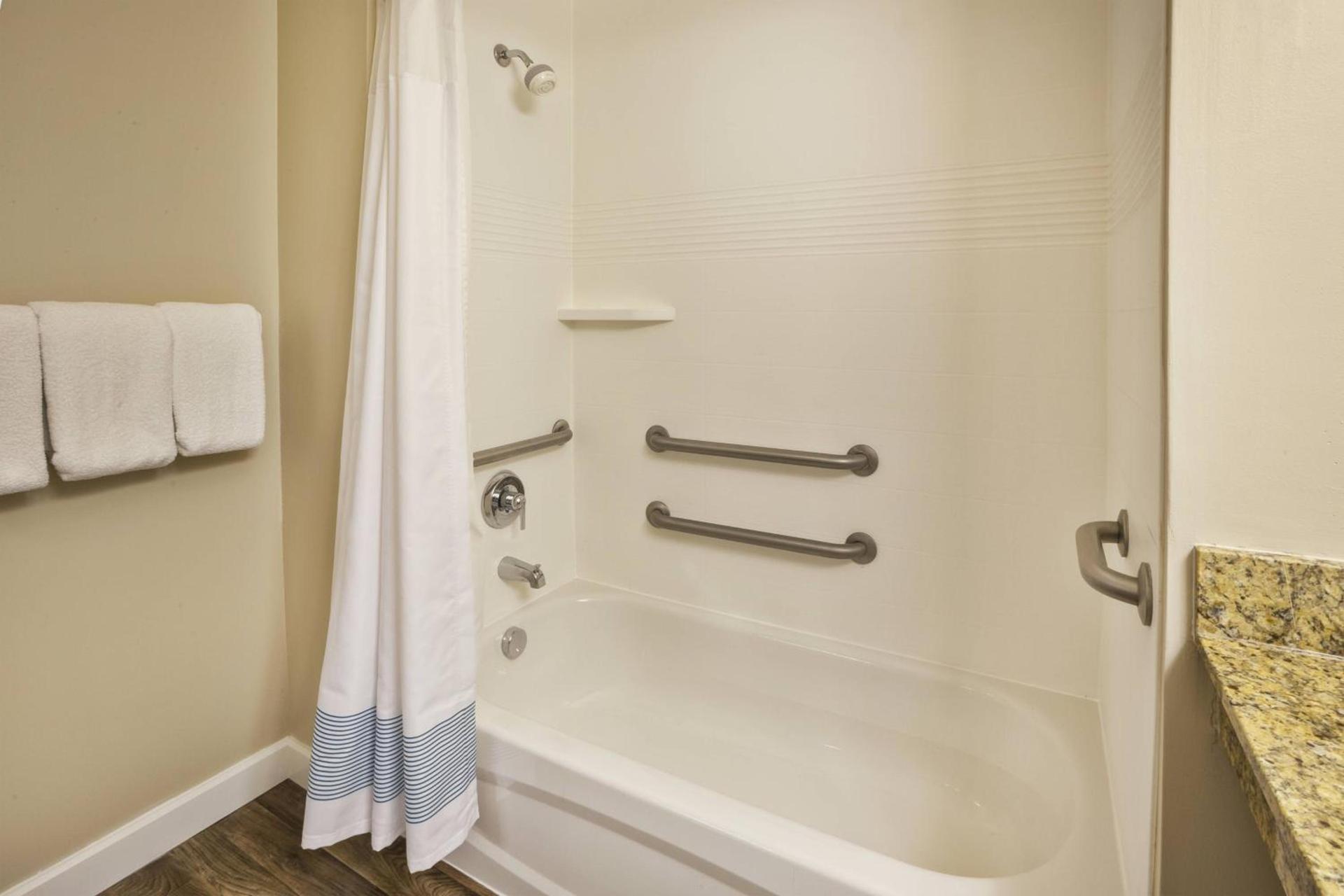 TownePlace Suites Detroit Dearborn photo 15
