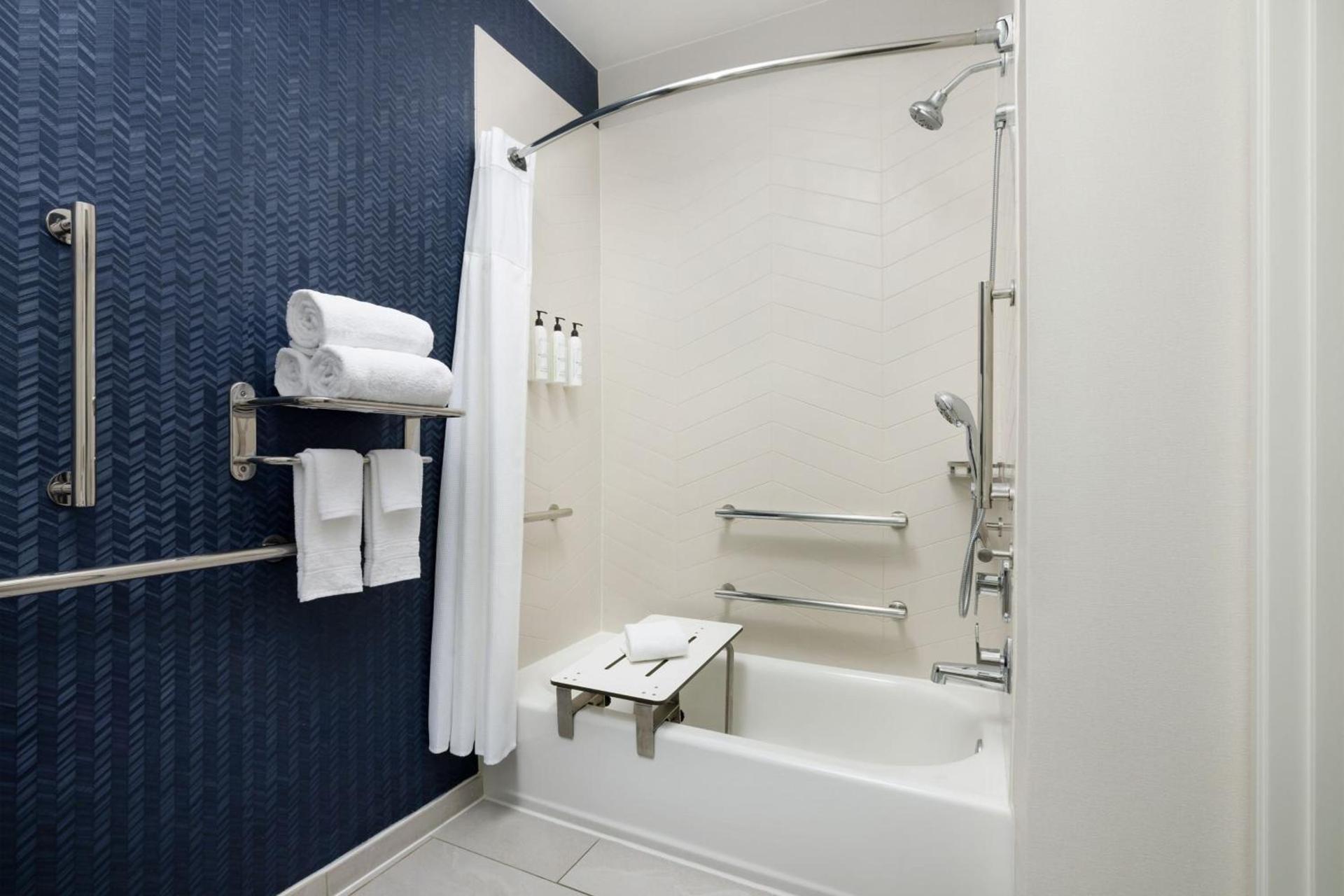 Fairfield Inn by Marriott Tracy photo 17