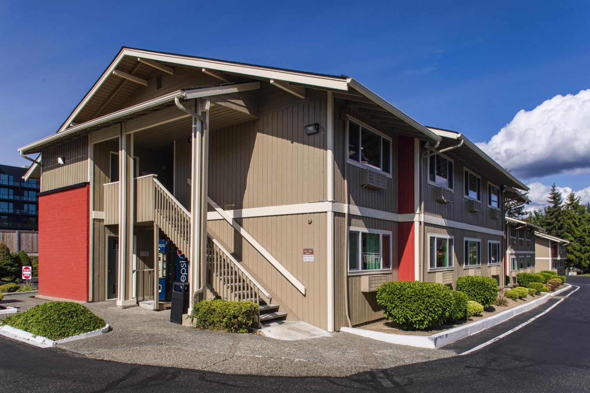 Coachman Inn photo 10