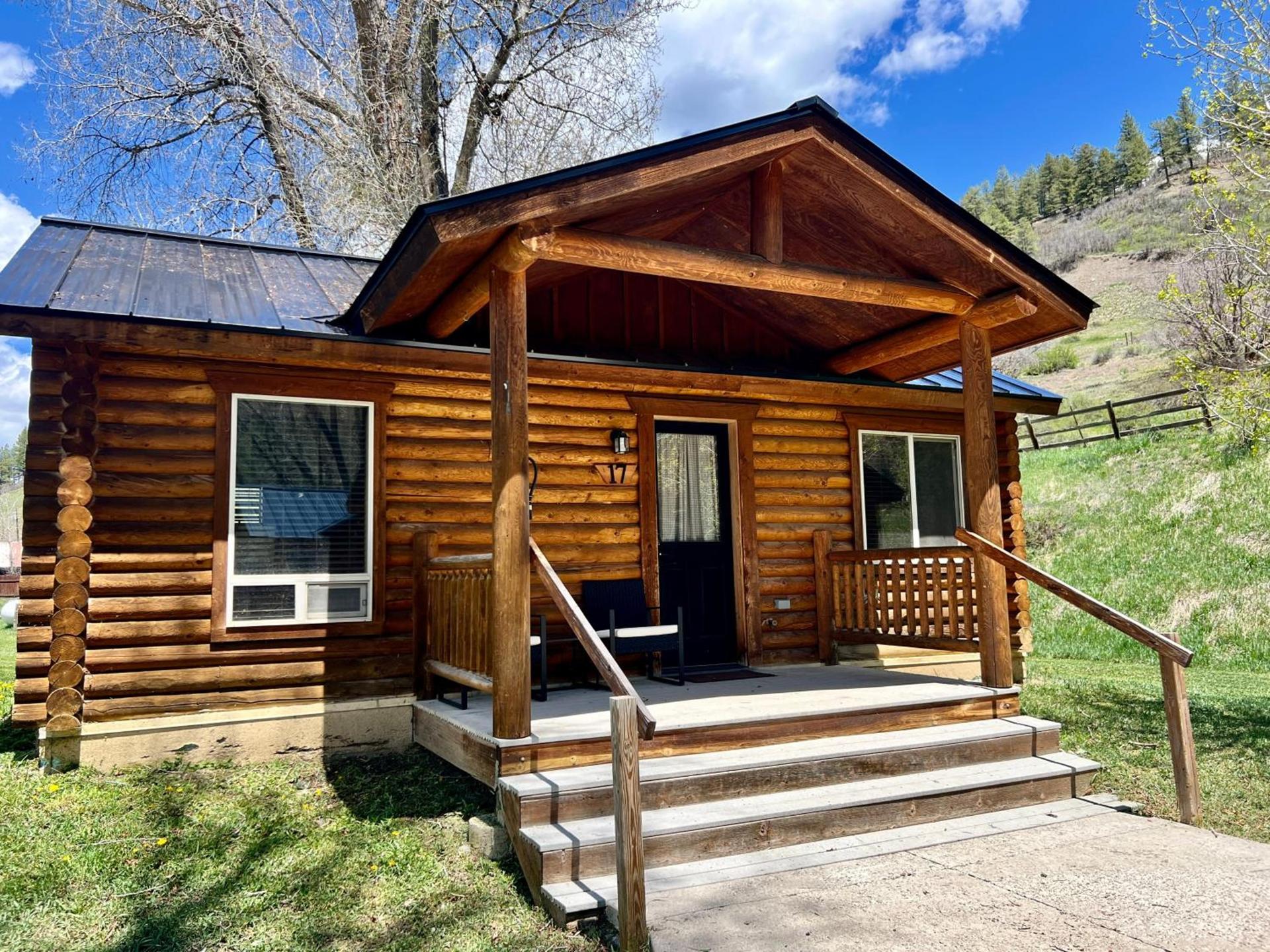 High Creek Lodge and Cabins photo 61