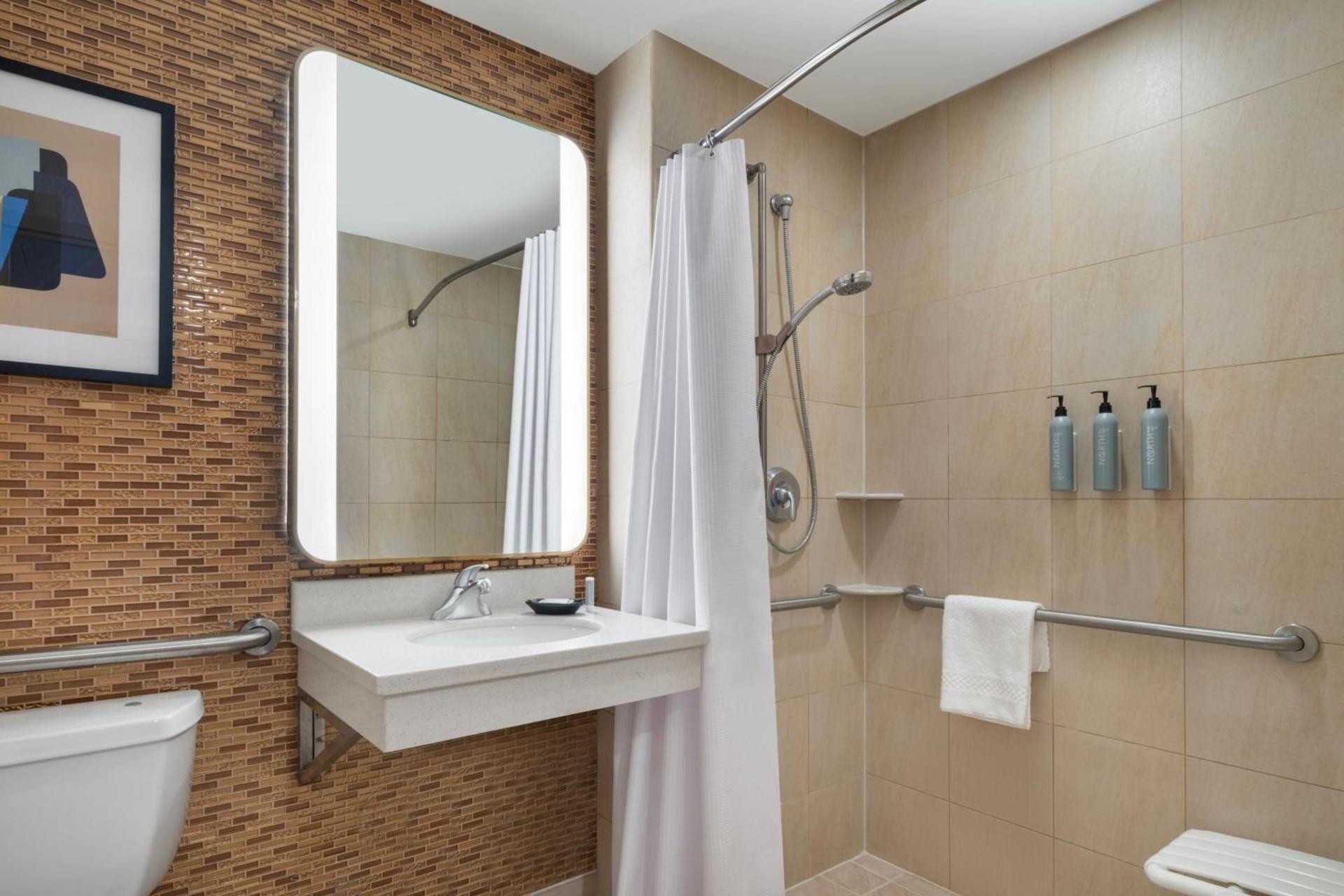 Courtyard by Marriott New York Manhattan / Soho photo 35