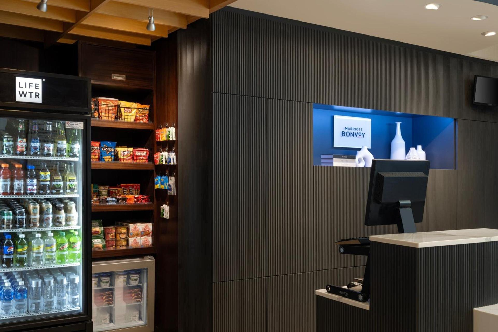 Courtyard by Marriott New York Manhattan / Soho photo 37