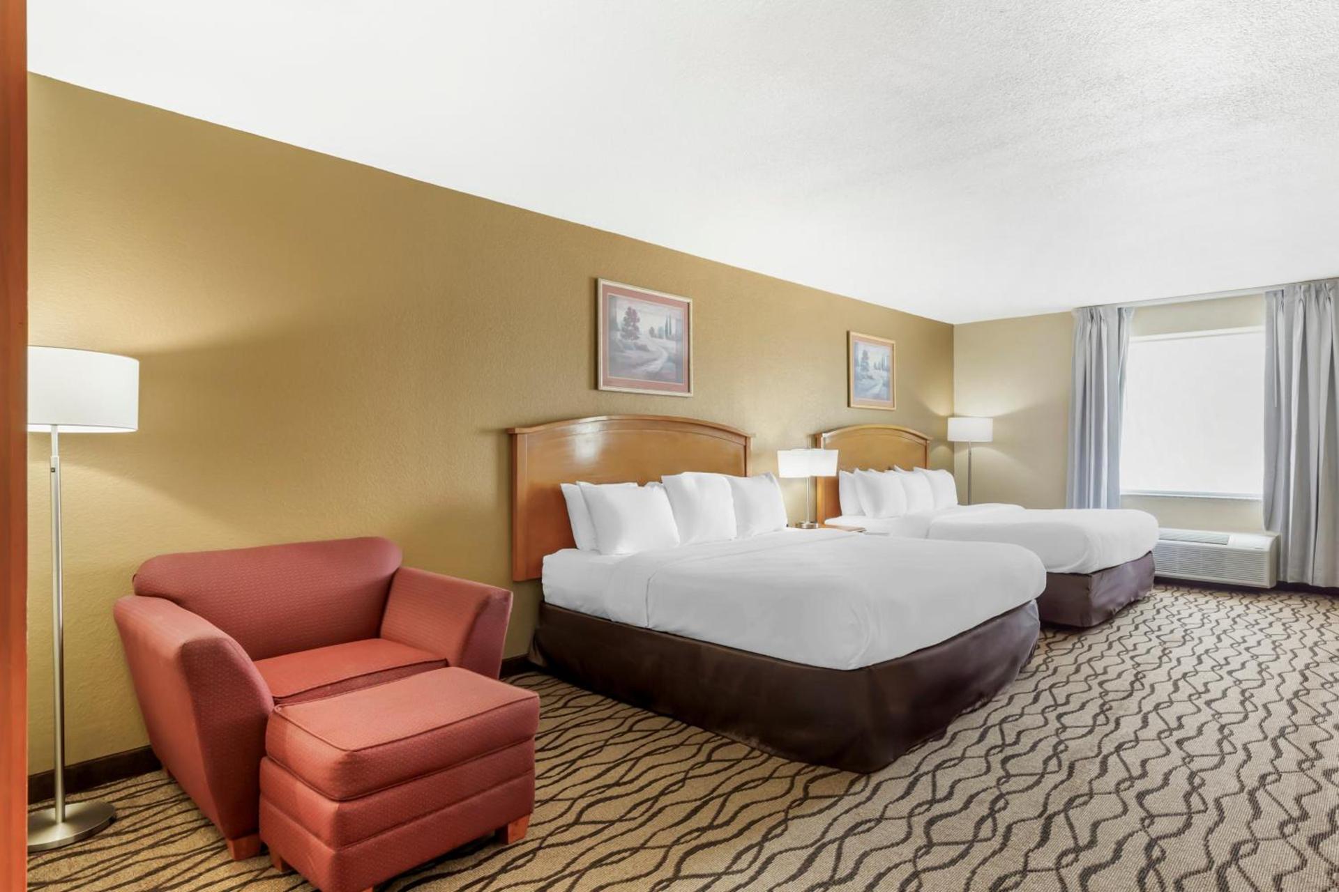 Comfort Inn & Suites Chesapeake - Portsmouth photo 60