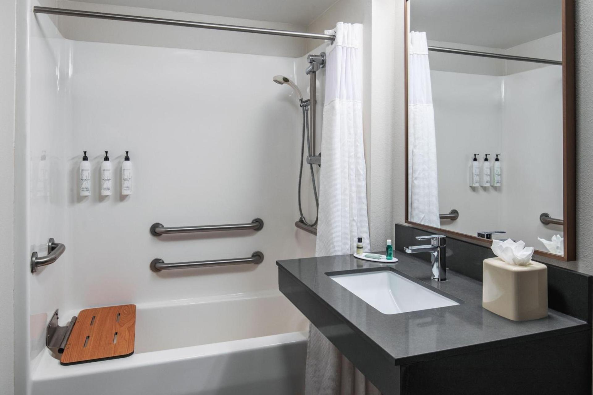 Fairfield Inn & Suites by Marriott Saratoga Malta photo 9