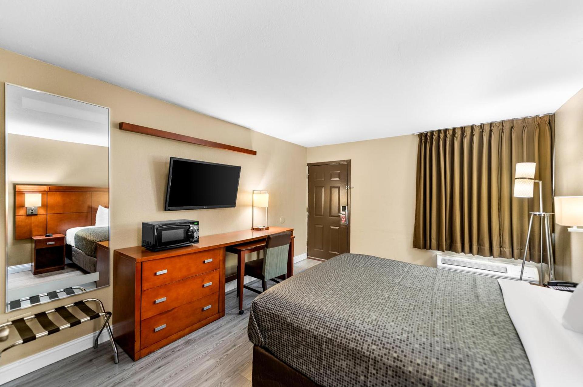 Econo Lodge Texarkana I-30 photo 64