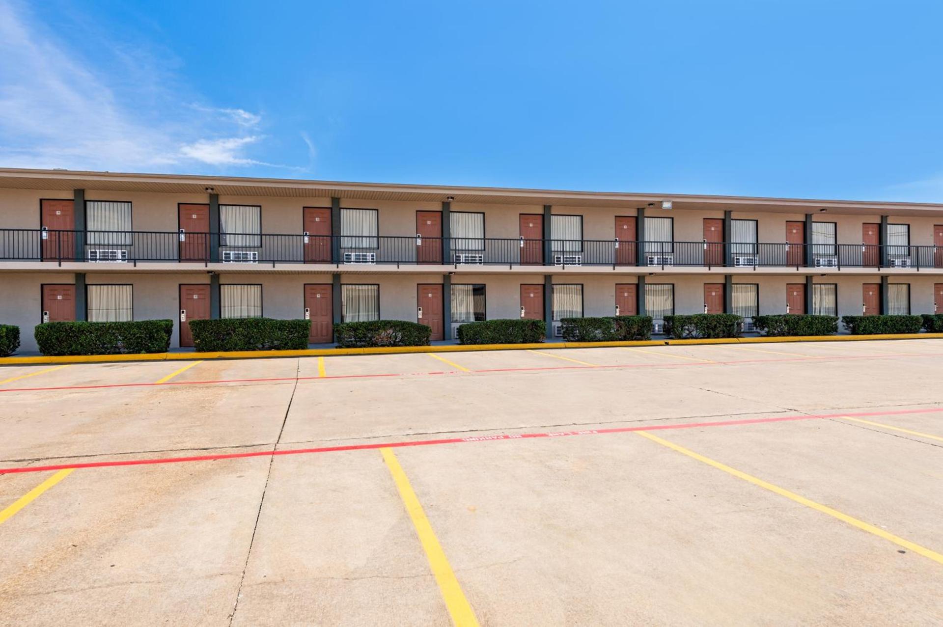 Econo Lodge Texarkana I-30 photo 65
