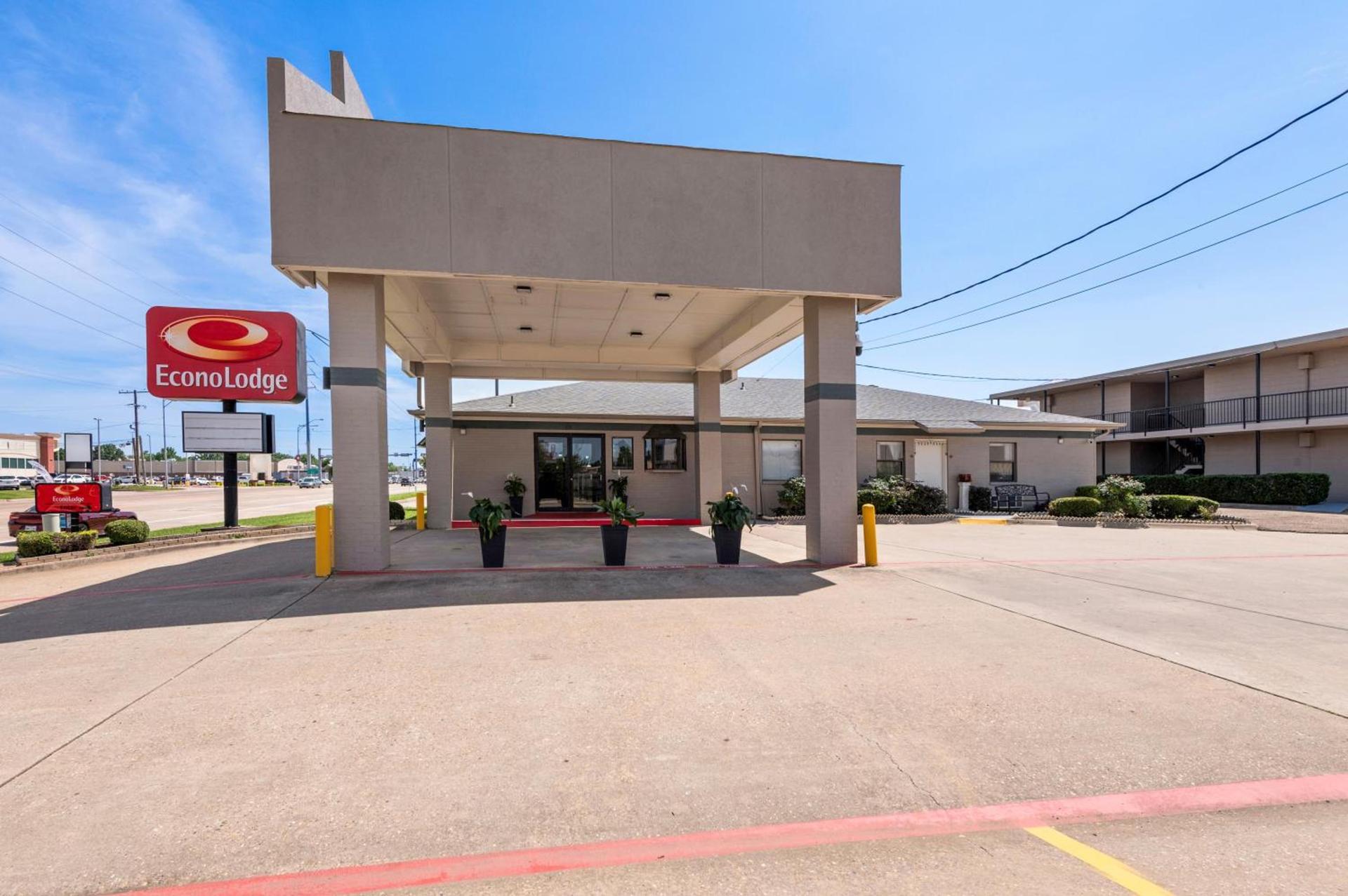 Econo Lodge Texarkana I-30 photo 62