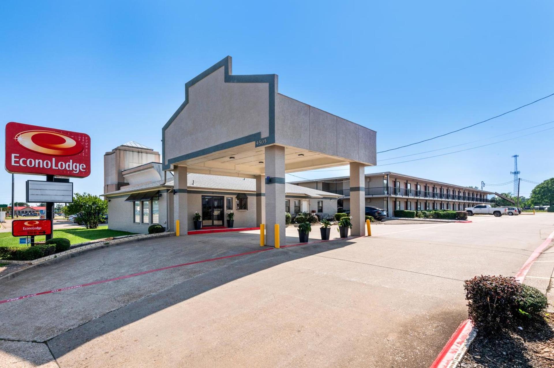 Econo Lodge Texarkana I-30 photo 72