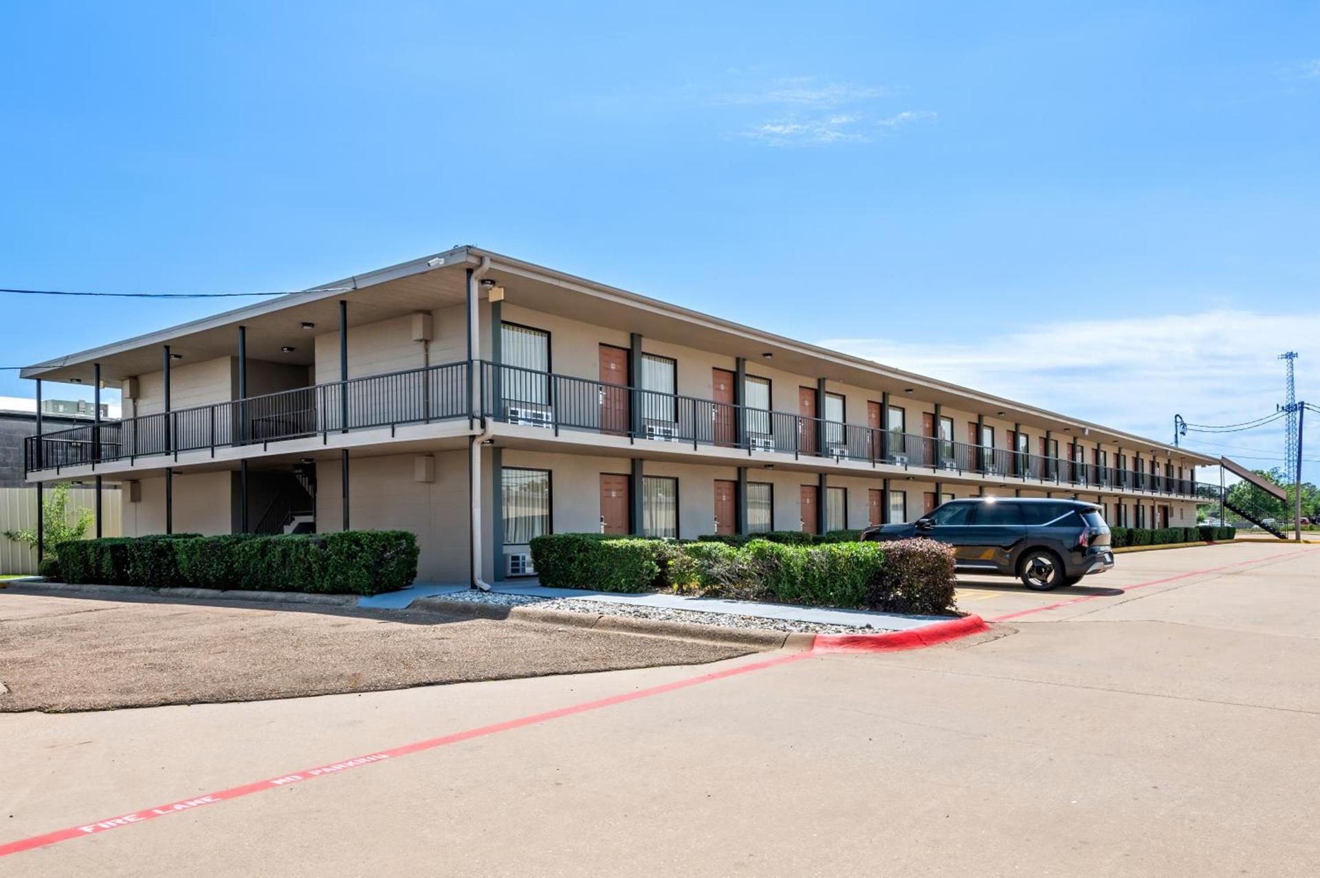 Econo Lodge Texarkana I-30 photo 71