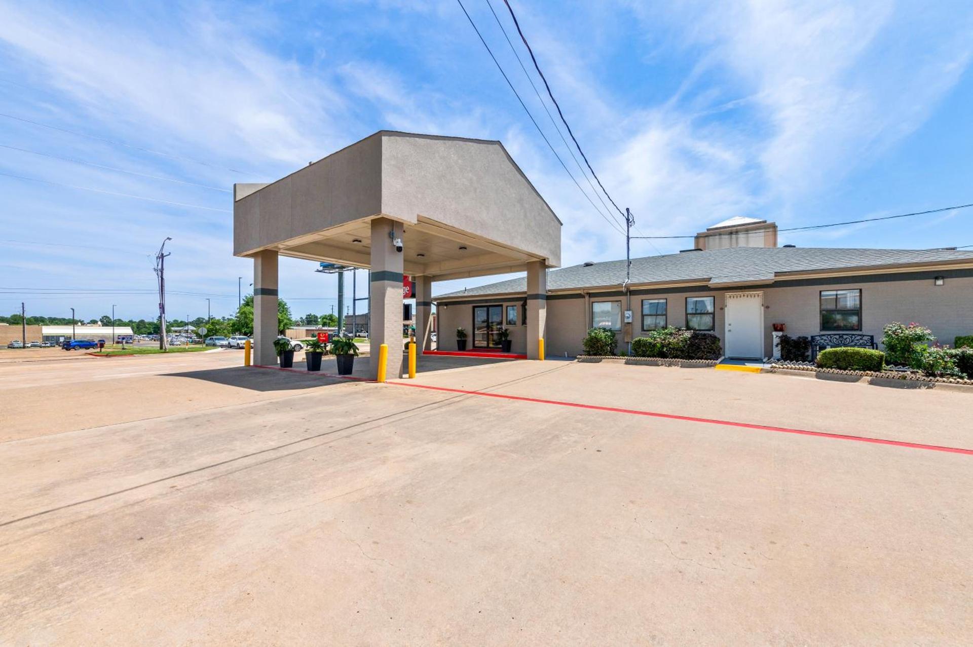 Econo Lodge Texarkana I-30 photo 73