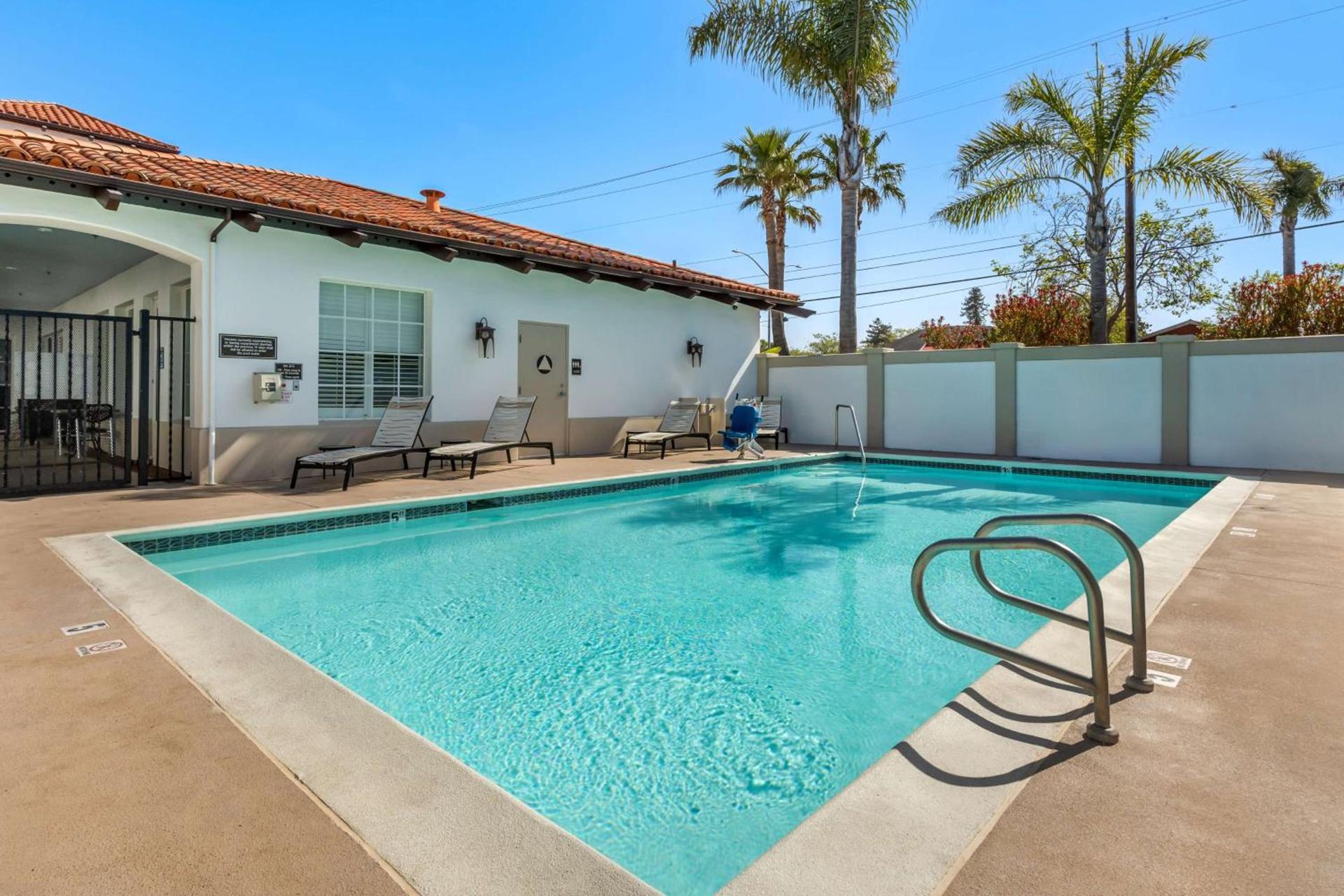 Best Western Plus Capitola By-the-Sea Inn & Suites photo 42