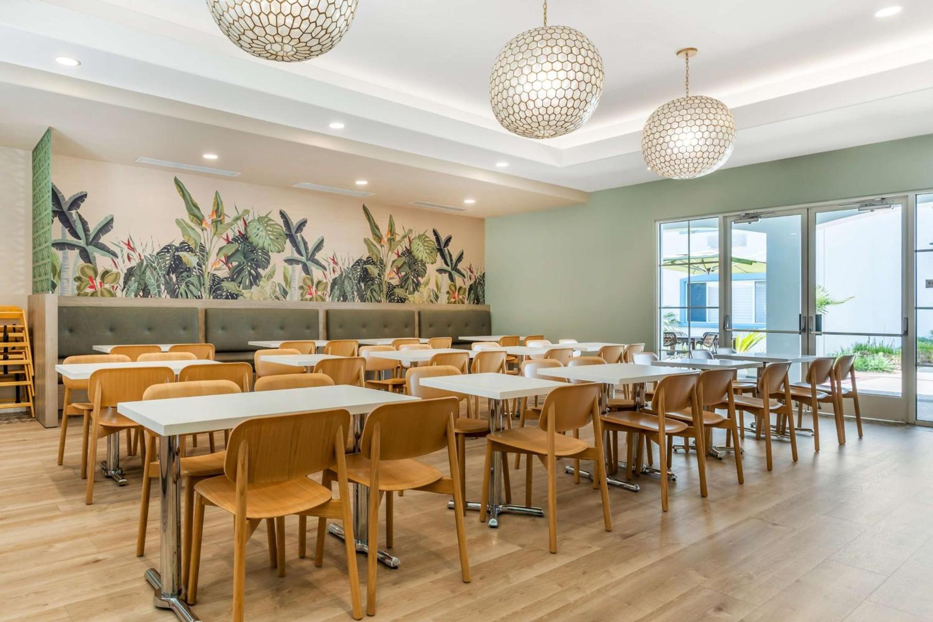 Best Western Plus Capitola By-the-Sea Inn & Suites photo 15