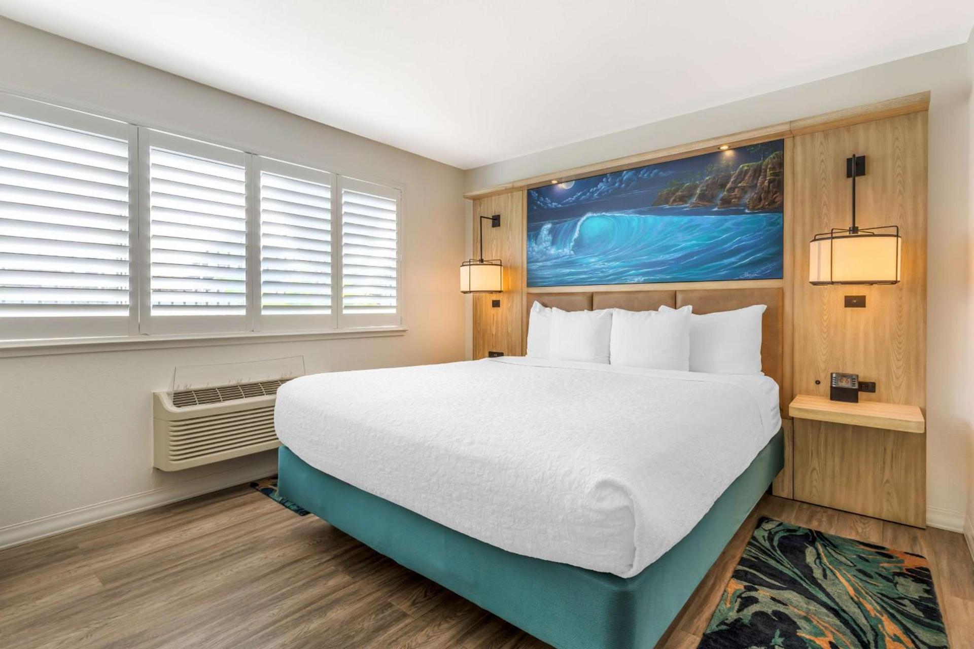 Best Western Plus Capitola By-the-Sea Inn & Suites photo 26