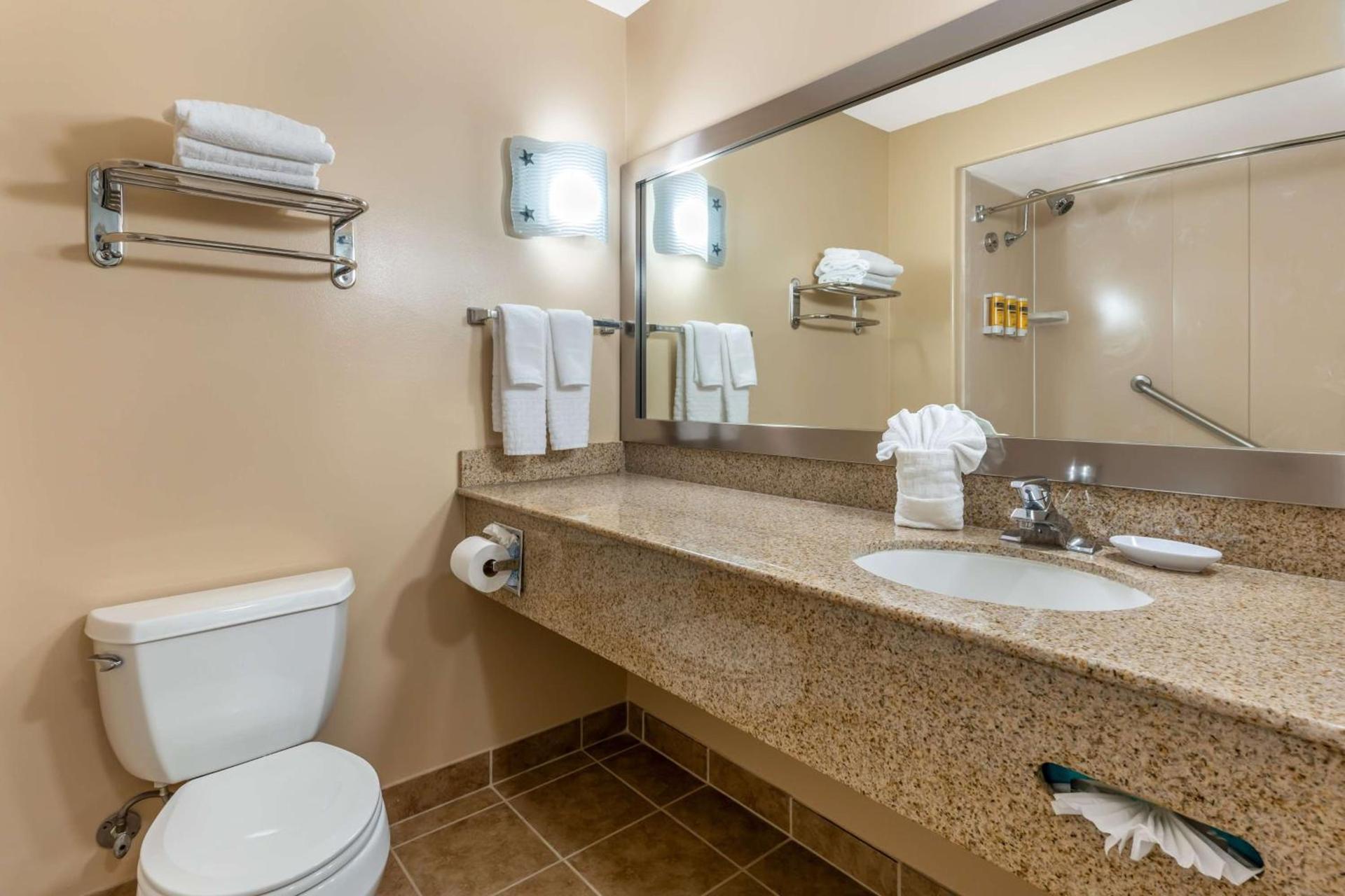 Best Western Plus Capitola By-the-Sea Inn & Suites photo 37