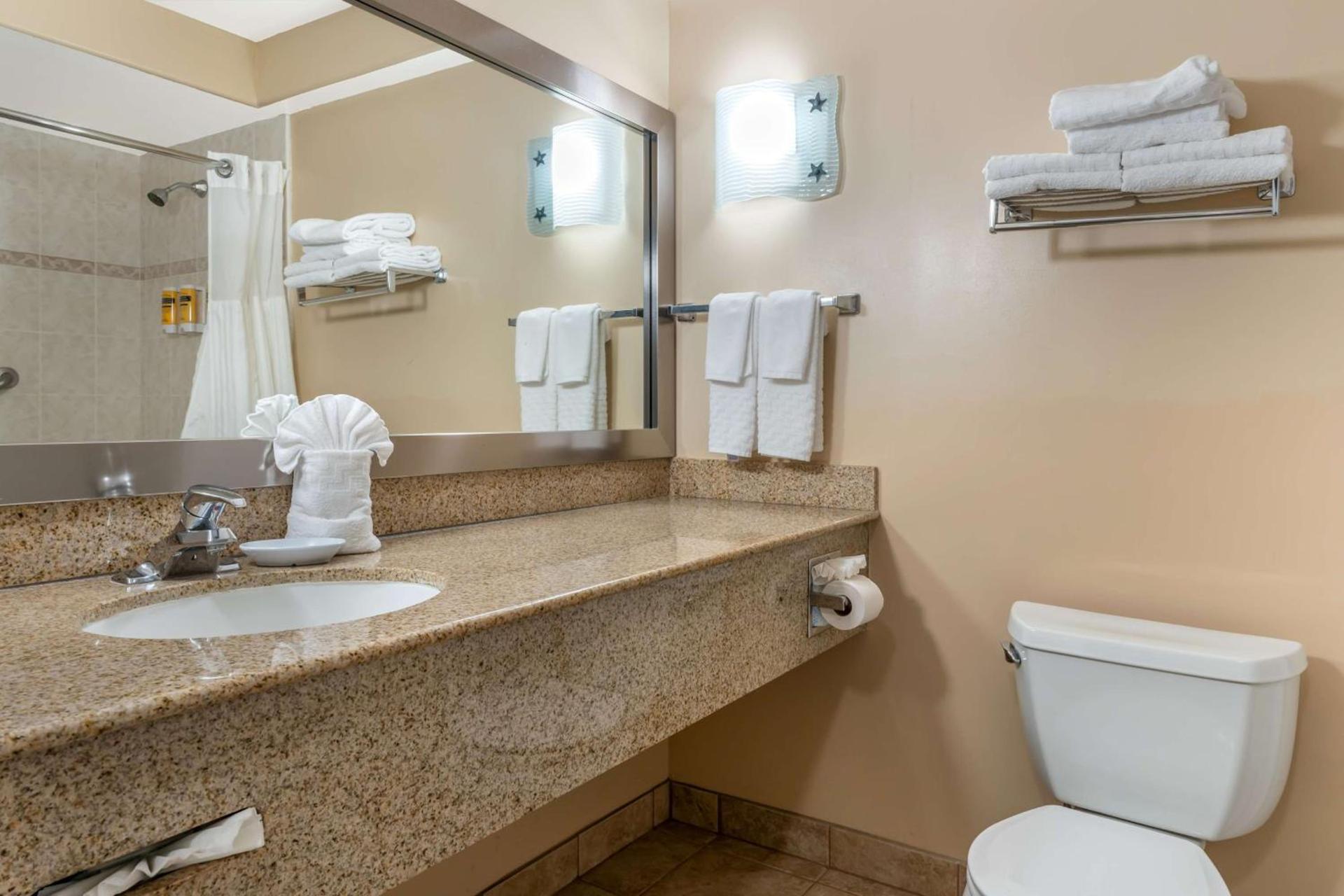 Best Western Plus Capitola By-the-Sea Inn & Suites photo 38