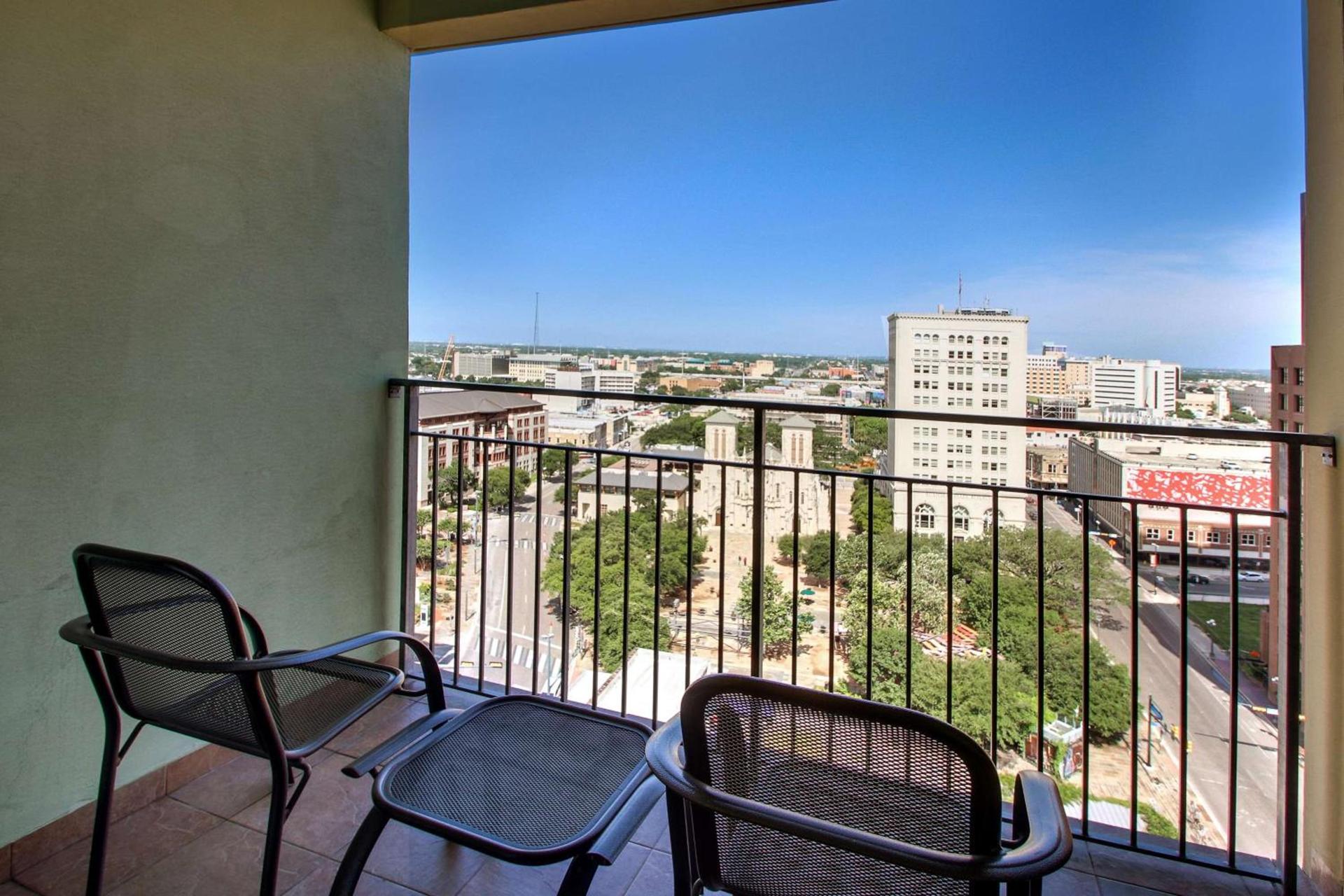 Drury Plaza Hotel San Antonio Riverwalk photo 30