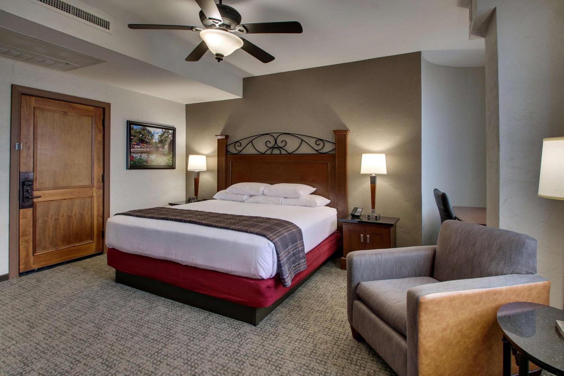 Drury Plaza Hotel San Antonio Riverwalk photo 39