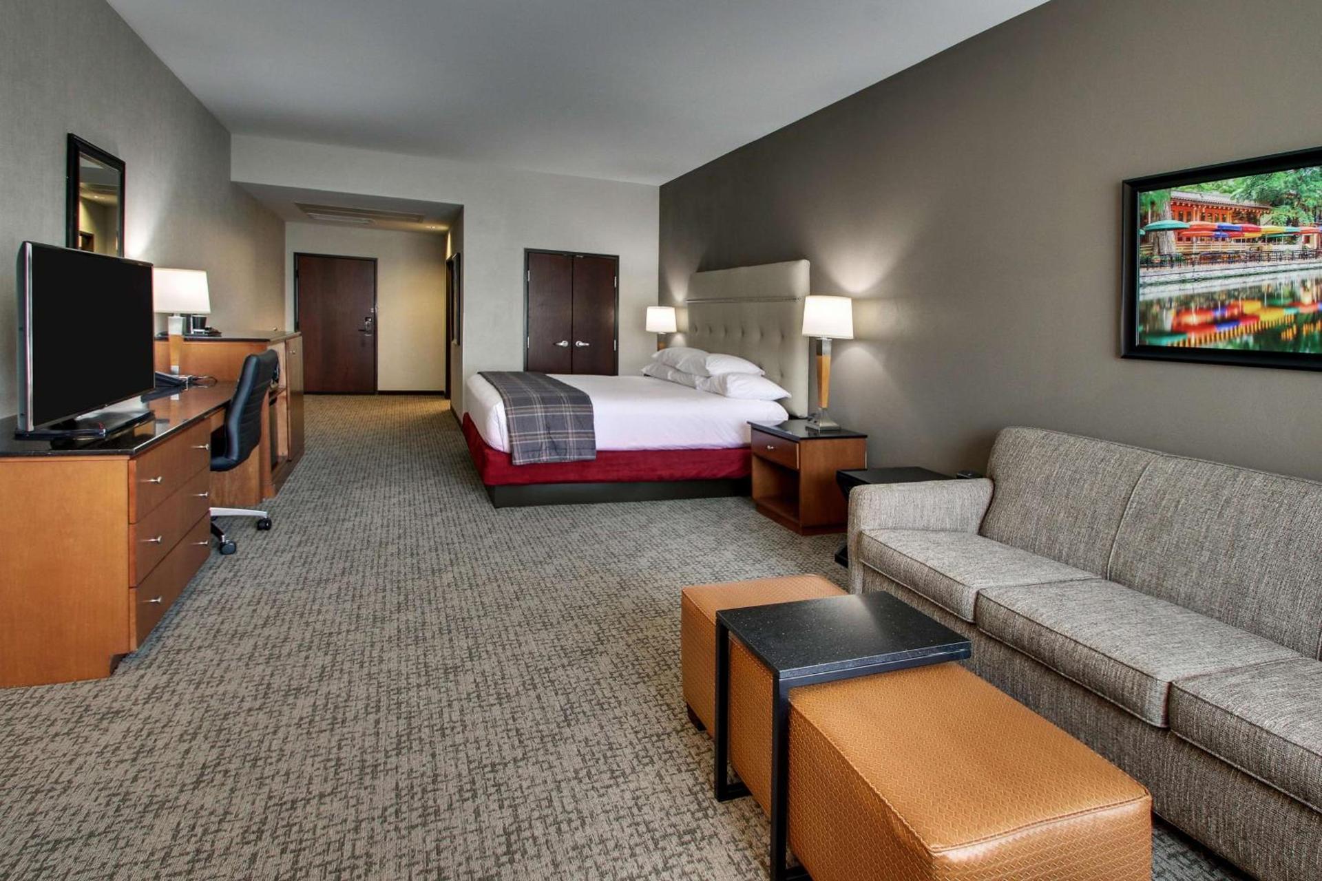 Drury Plaza Hotel San Antonio Riverwalk photo 44