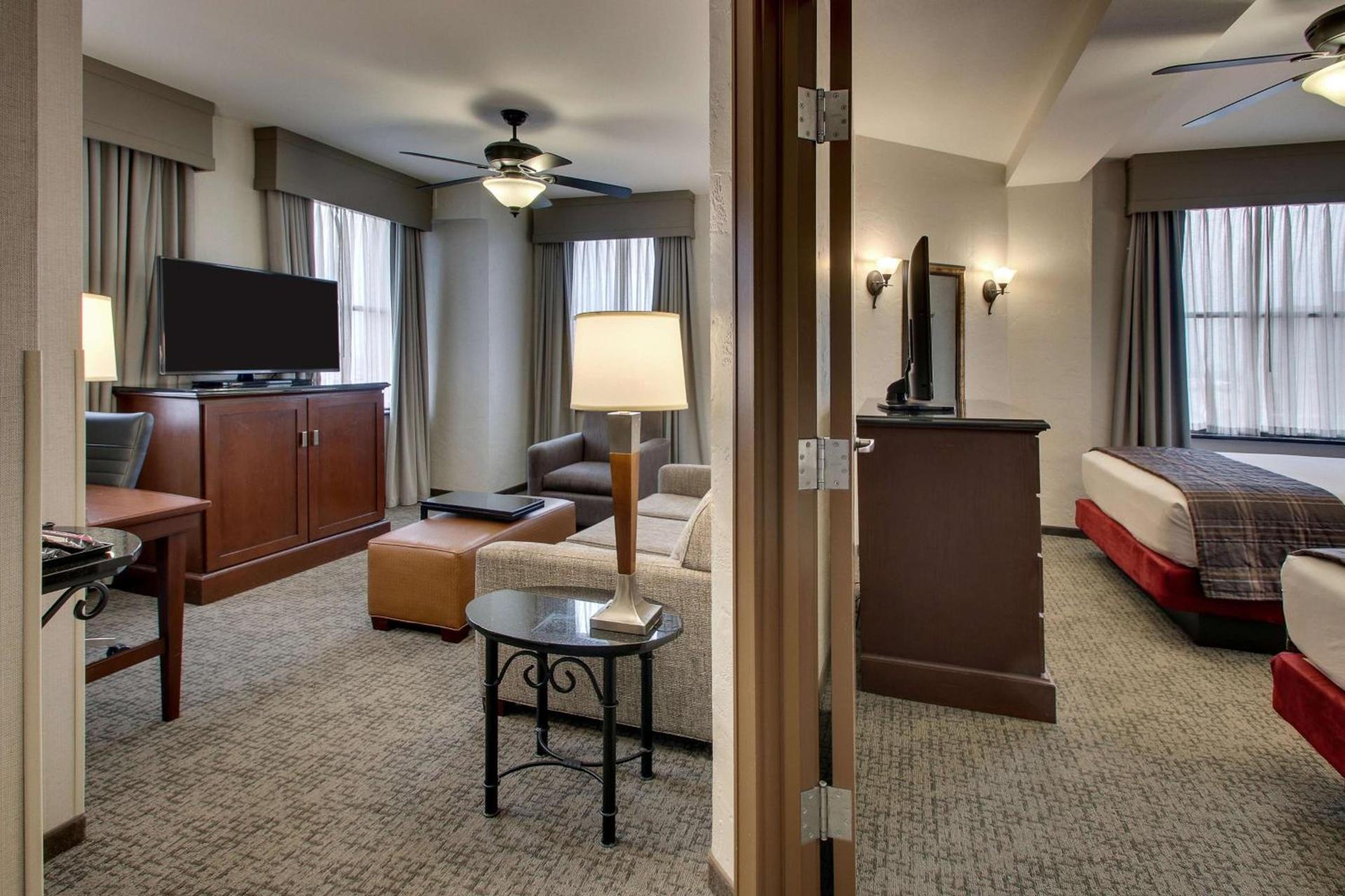 Drury Plaza Hotel San Antonio Riverwalk photo 48