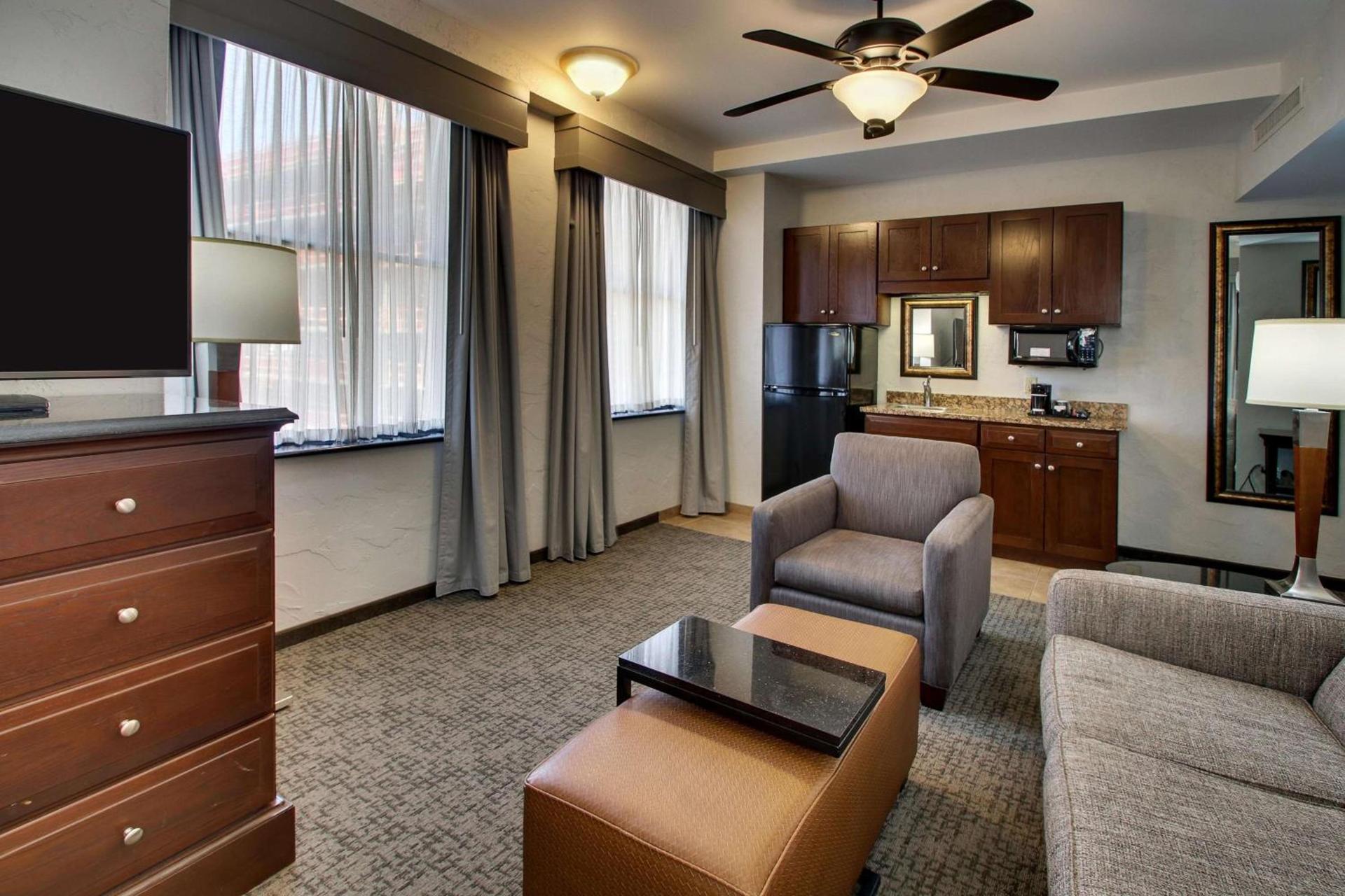 Drury Plaza Hotel San Antonio Riverwalk photo 49