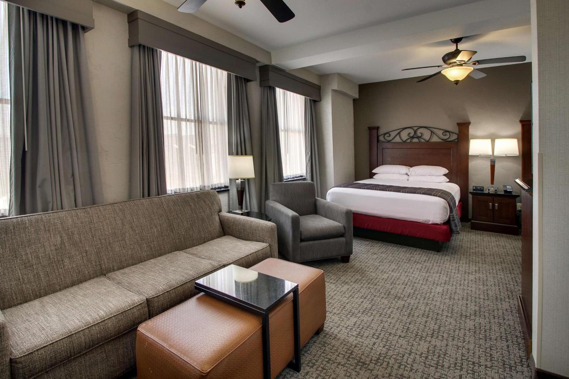 Drury Plaza Hotel San Antonio Riverwalk photo 57