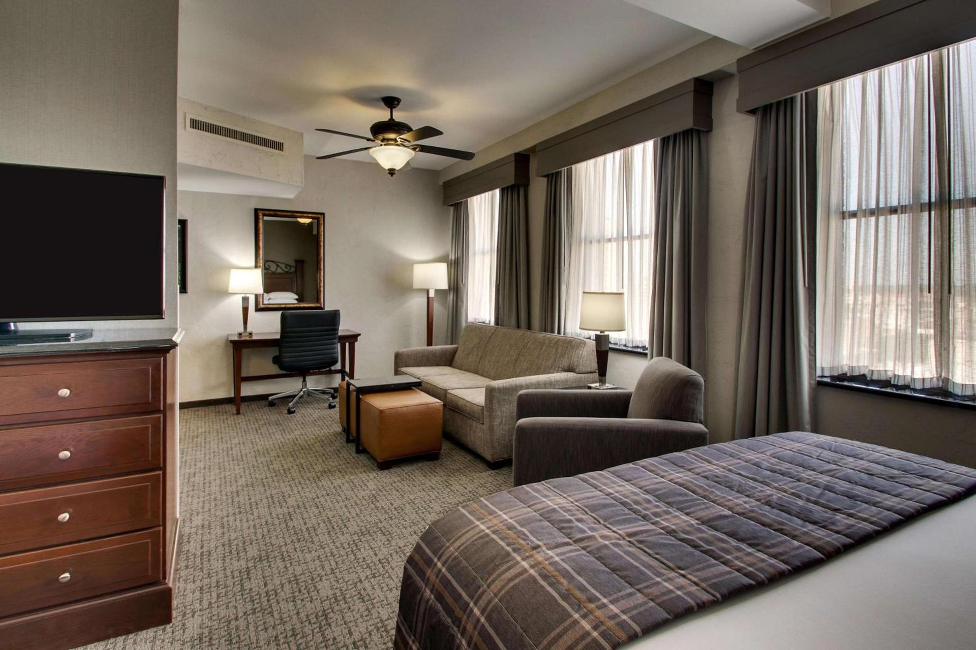 Drury Plaza Hotel San Antonio Riverwalk photo 60