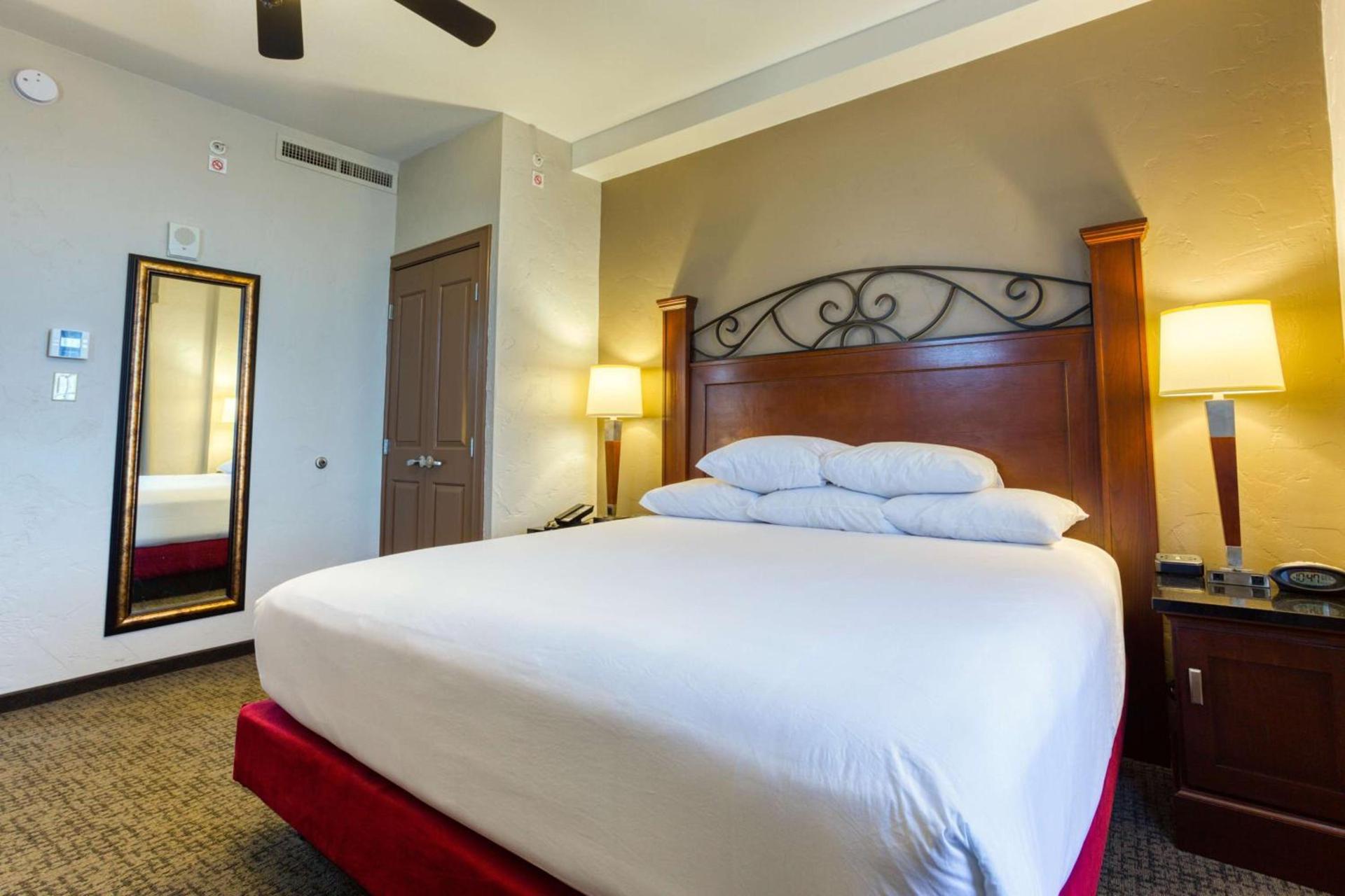 Drury Plaza Hotel San Antonio Riverwalk photo 65