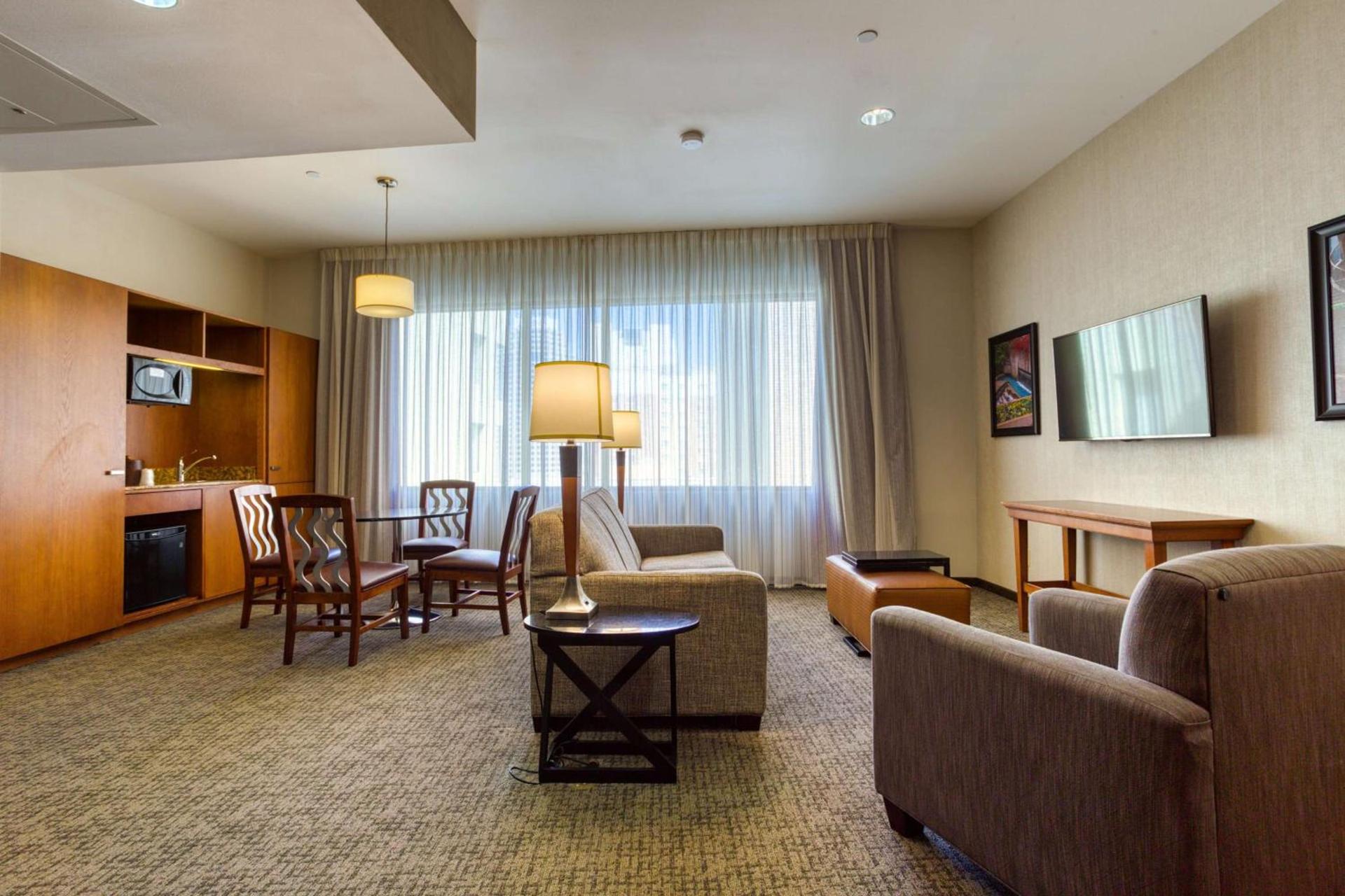 Drury Plaza Hotel San Antonio Riverwalk photo 67