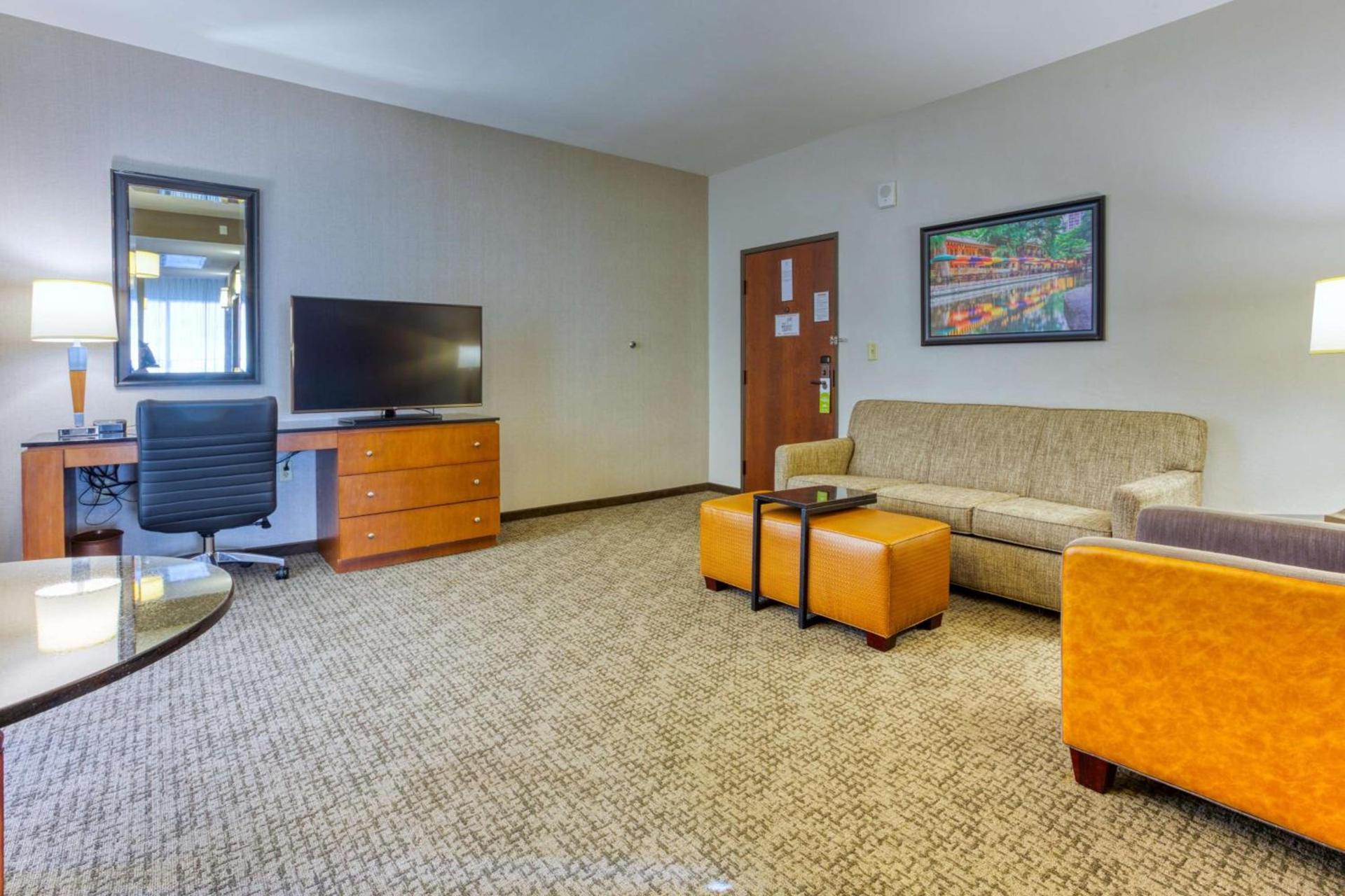 Drury Plaza Hotel San Antonio Riverwalk photo 86