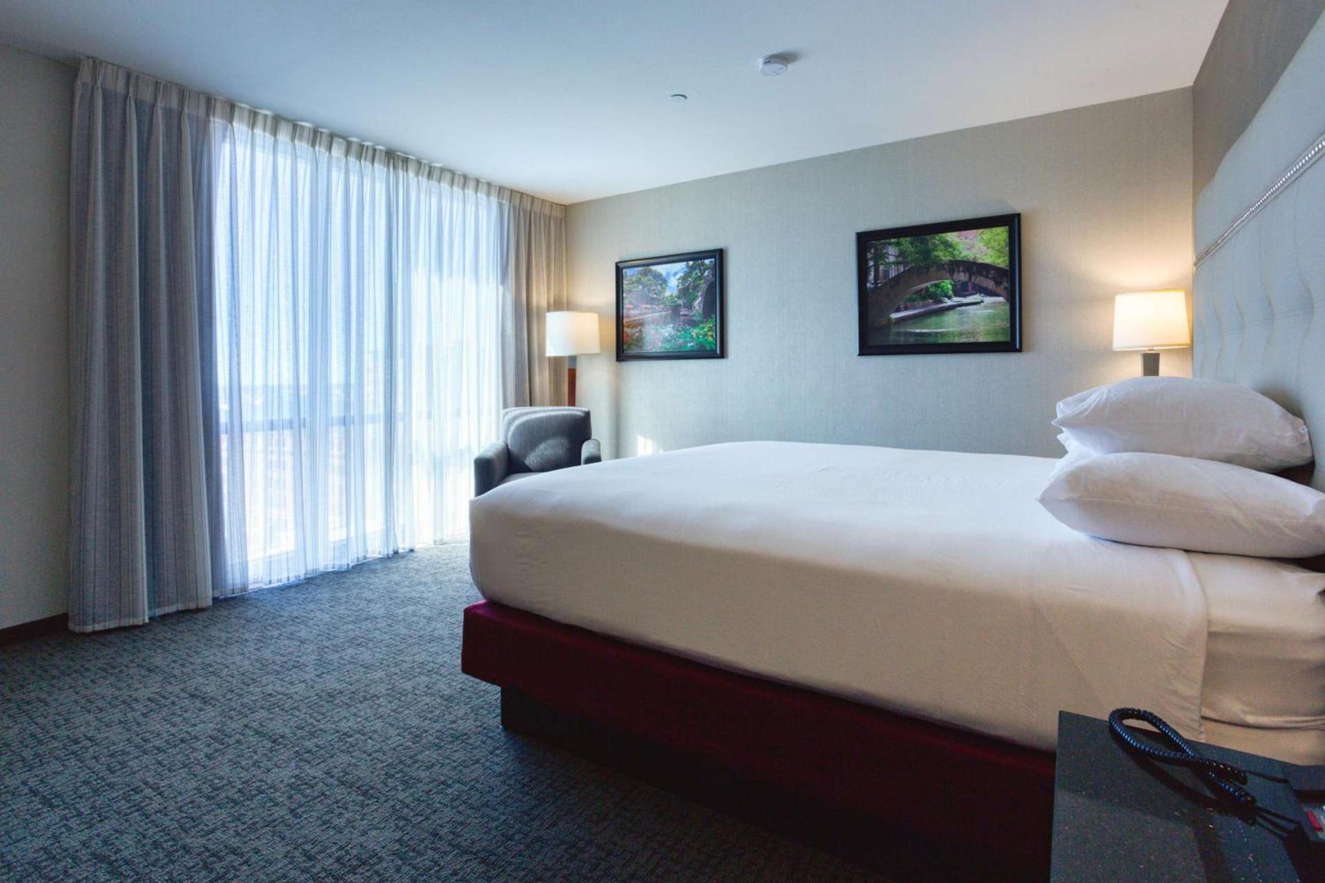 Drury Plaza Hotel San Antonio Riverwalk photo 94