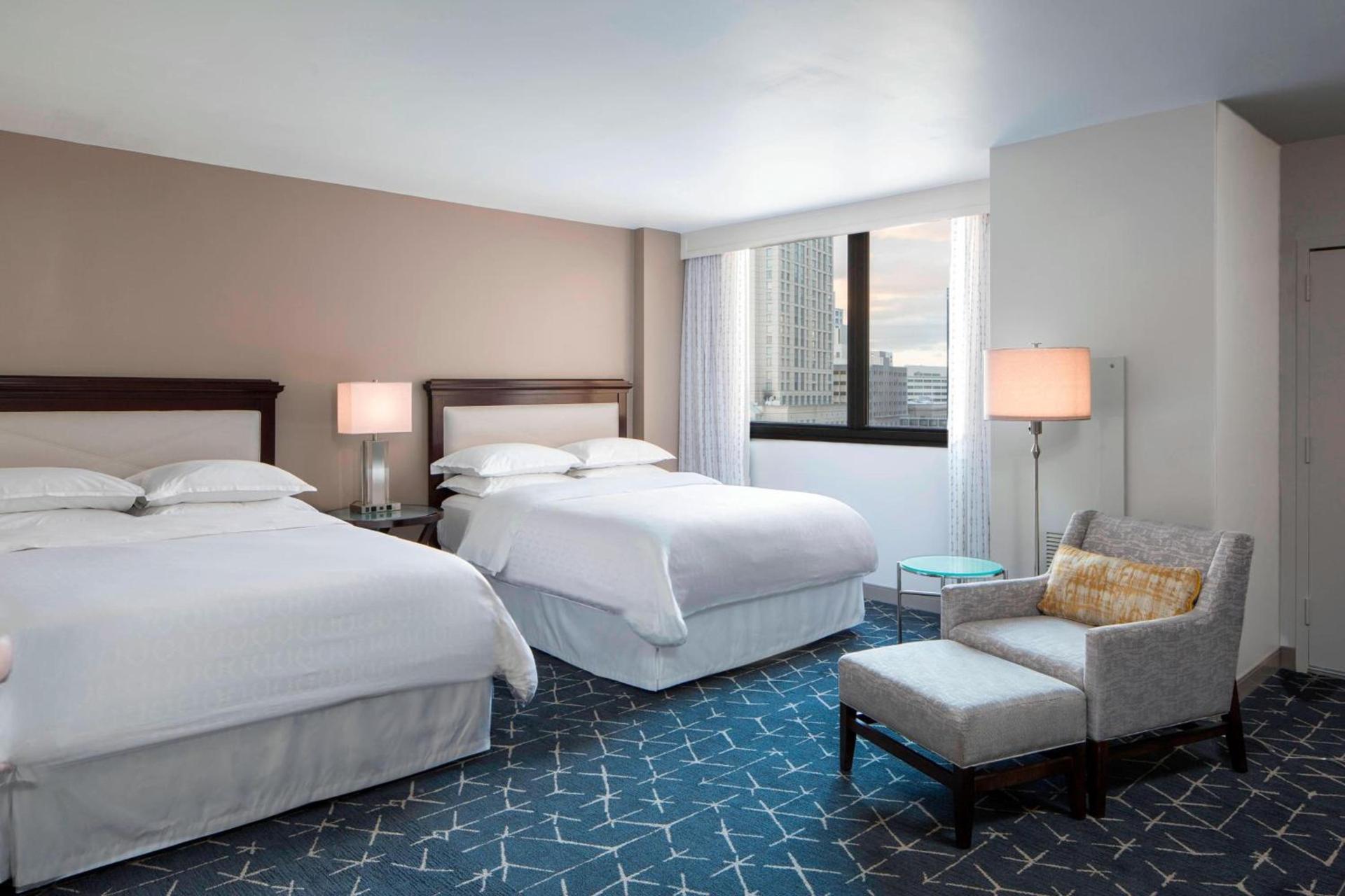 Sheraton Norfolk Waterside Hotel photo 9