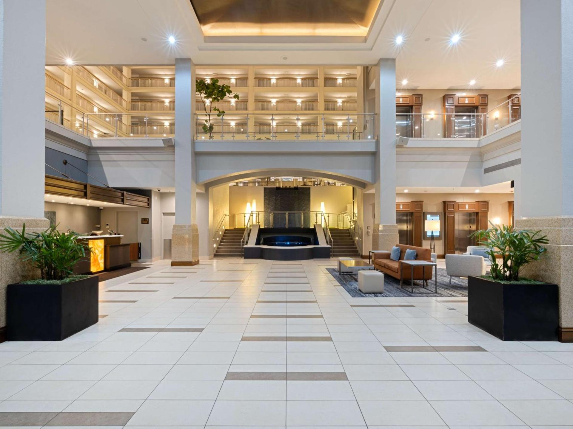 Embassy Suites Chicago - Downtown River North photo 14