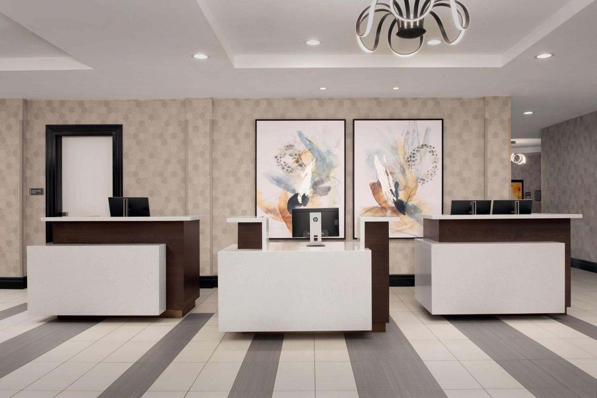 Embassy Suites La Quinta Hotel & Spa photo 3