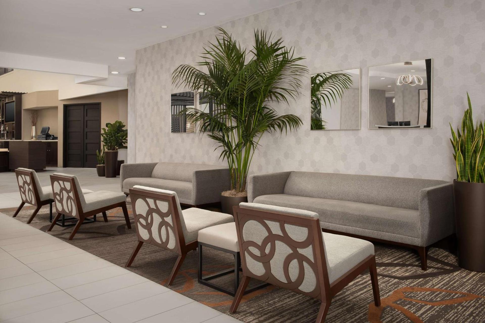 Embassy Suites La Quinta Hotel & Spa photo 8