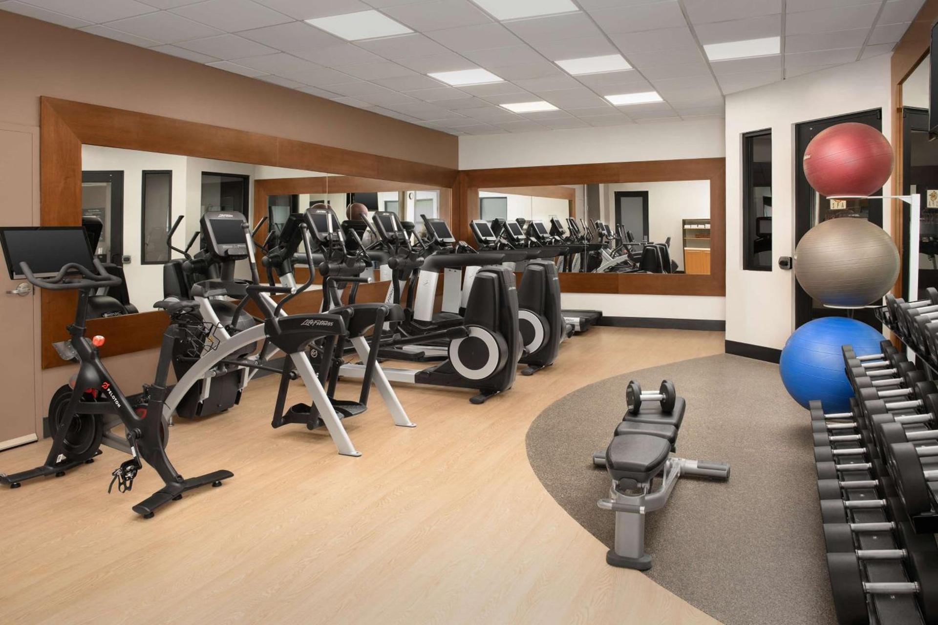 Embassy Suites La Quinta Hotel & Spa photo 16