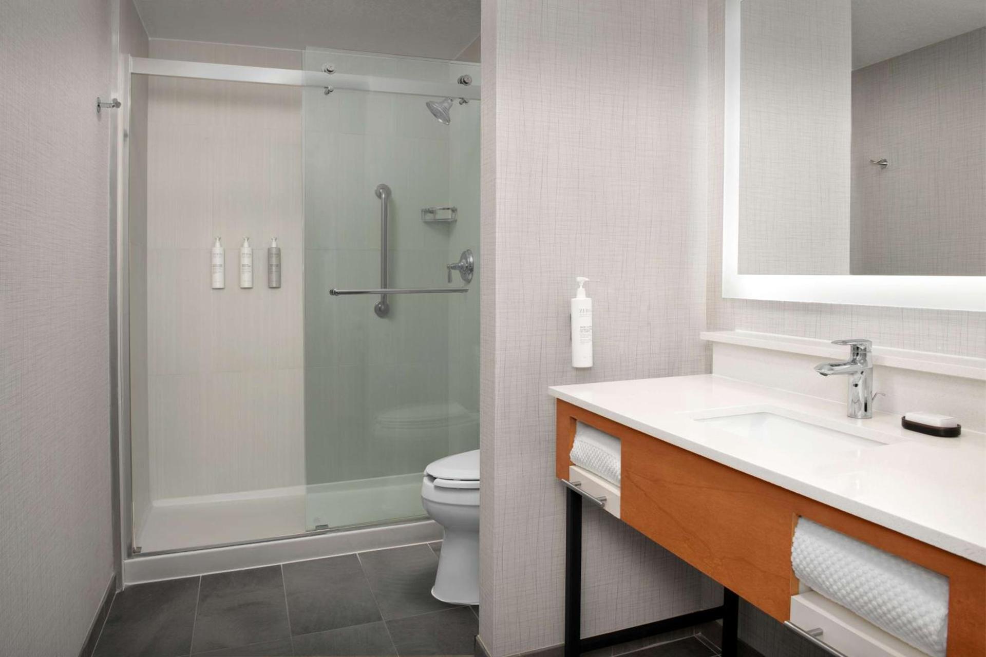 Embassy Suites La Quinta Hotel & Spa photo 19