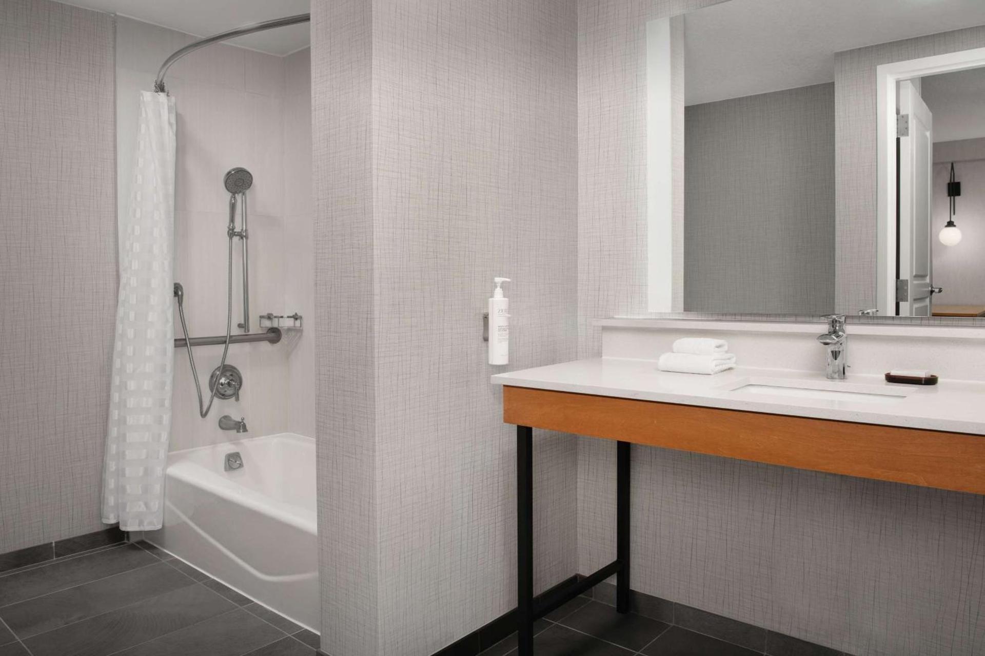 Embassy Suites La Quinta Hotel & Spa photo 20