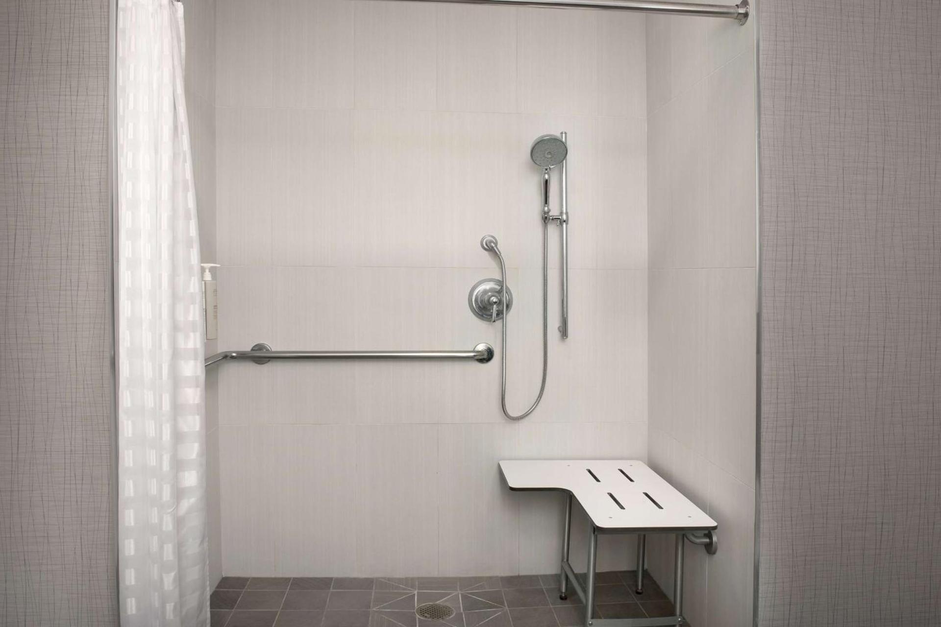 Embassy Suites La Quinta Hotel & Spa photo 28