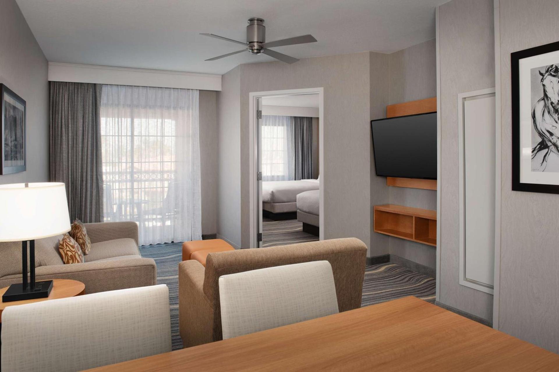 Embassy Suites La Quinta Hotel & Spa photo 32