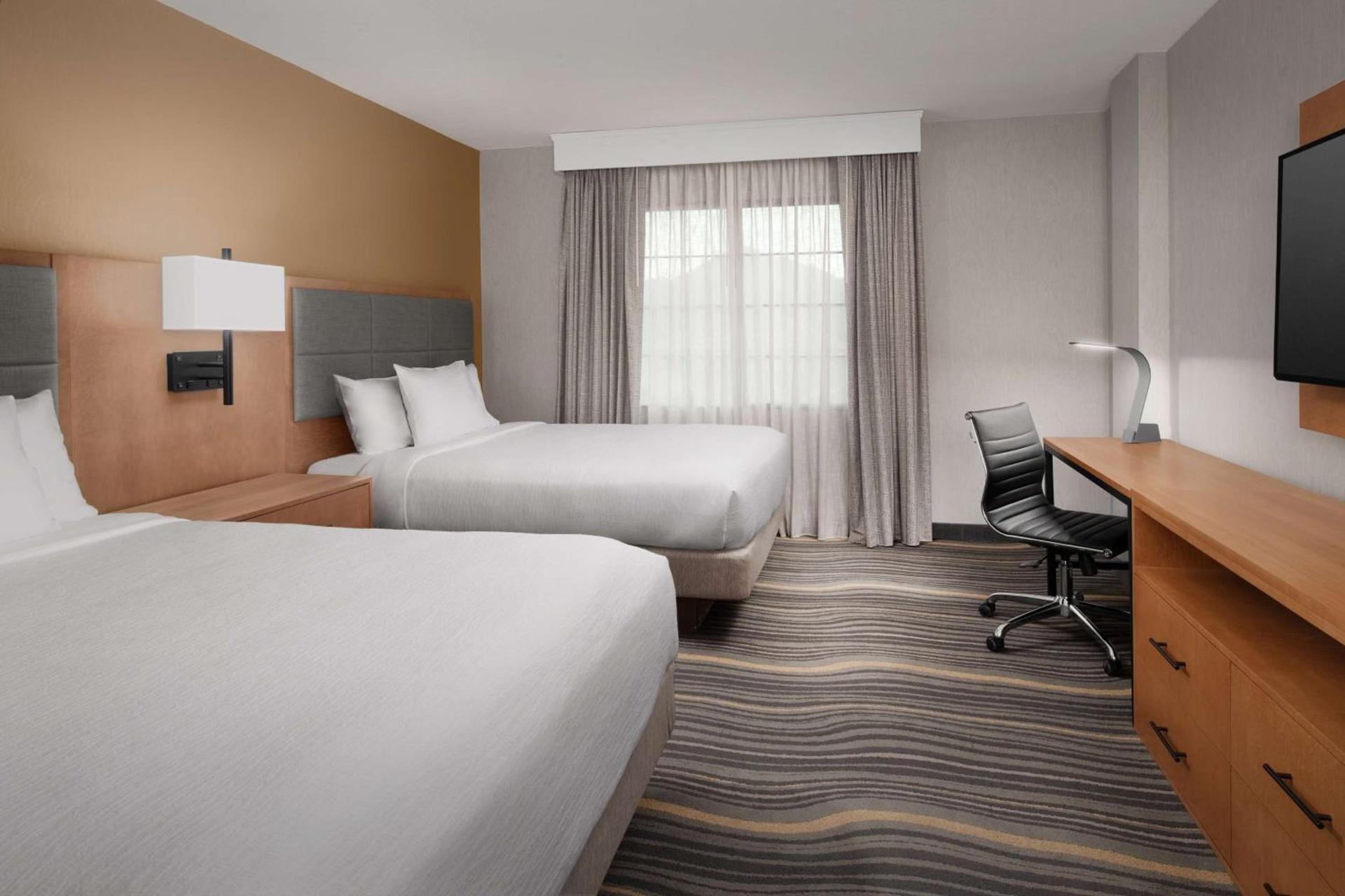 Embassy Suites La Quinta Hotel & Spa photo 35