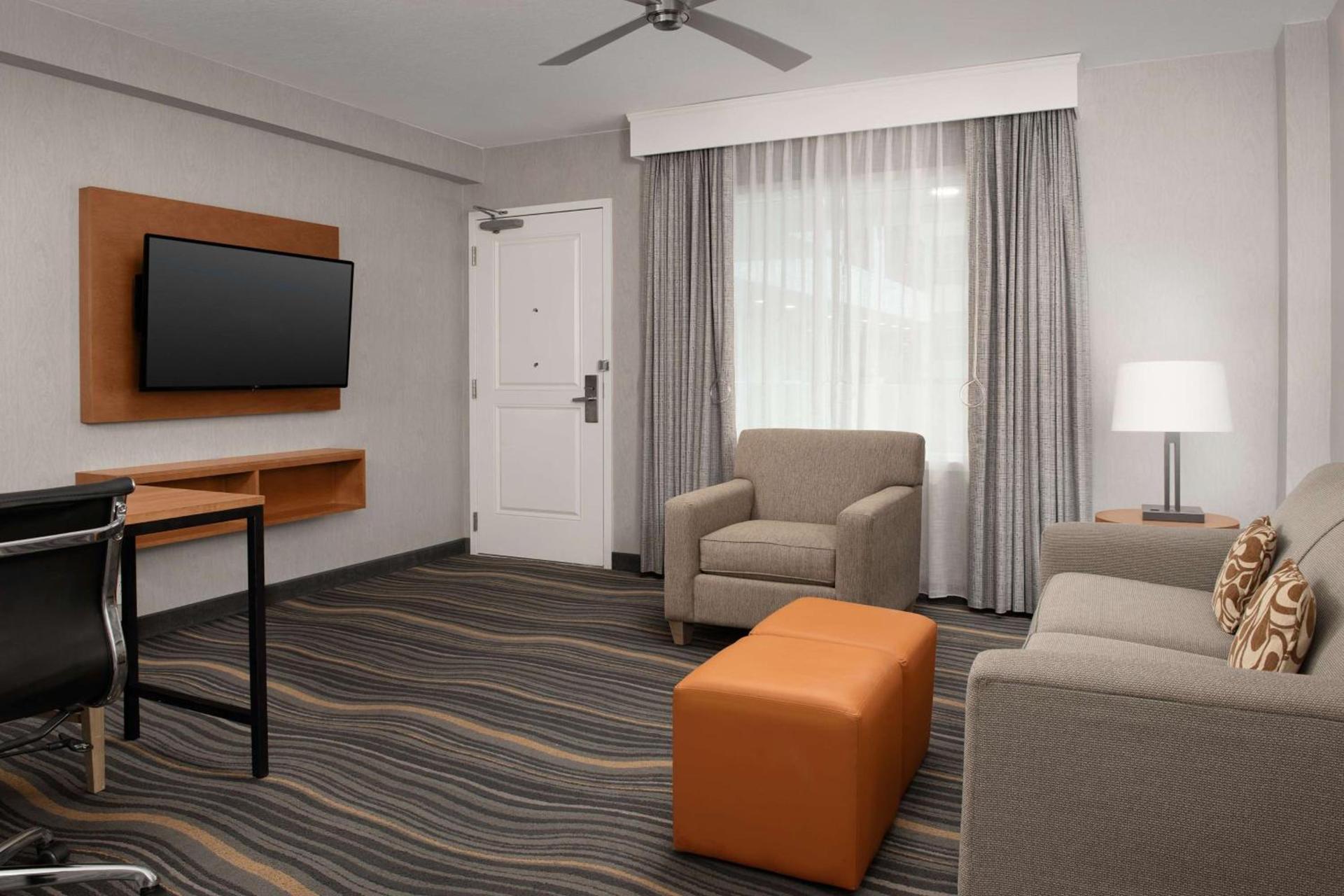Embassy Suites La Quinta Hotel & Spa photo 36