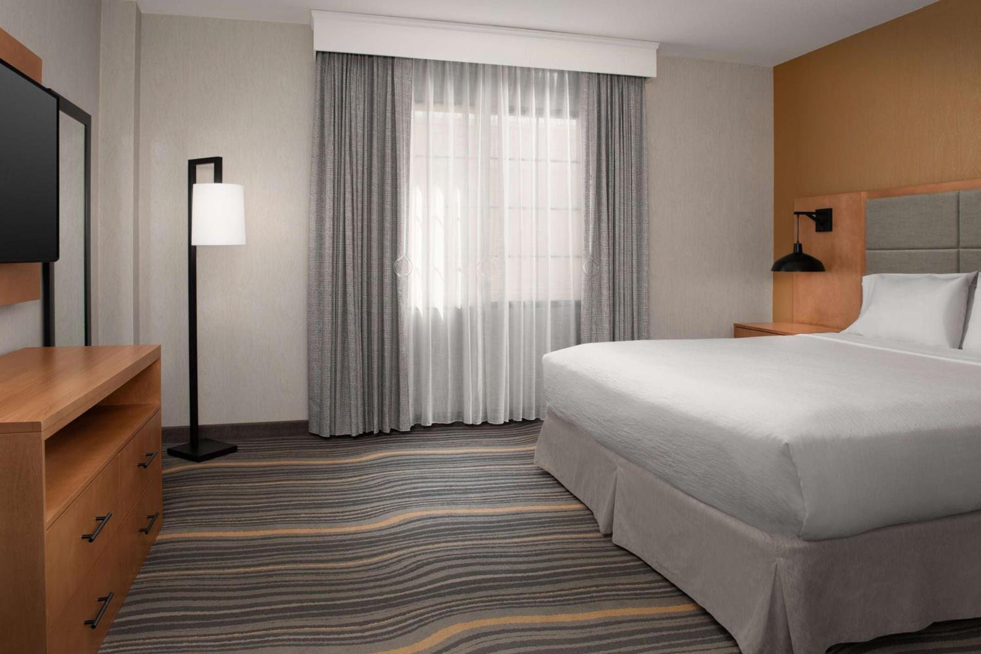 Embassy Suites La Quinta Hotel & Spa photo 42