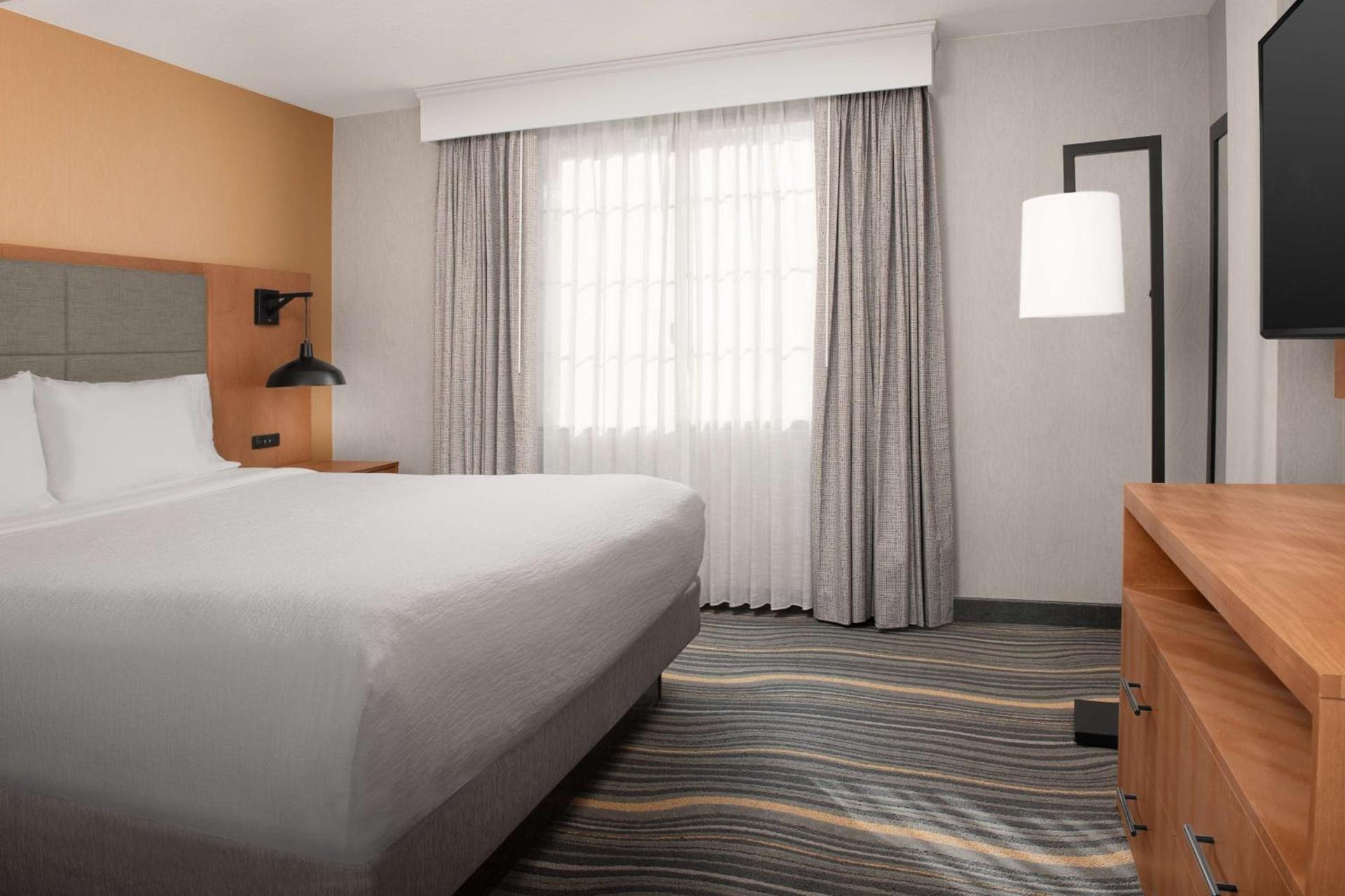 Embassy Suites La Quinta Hotel & Spa photo 45