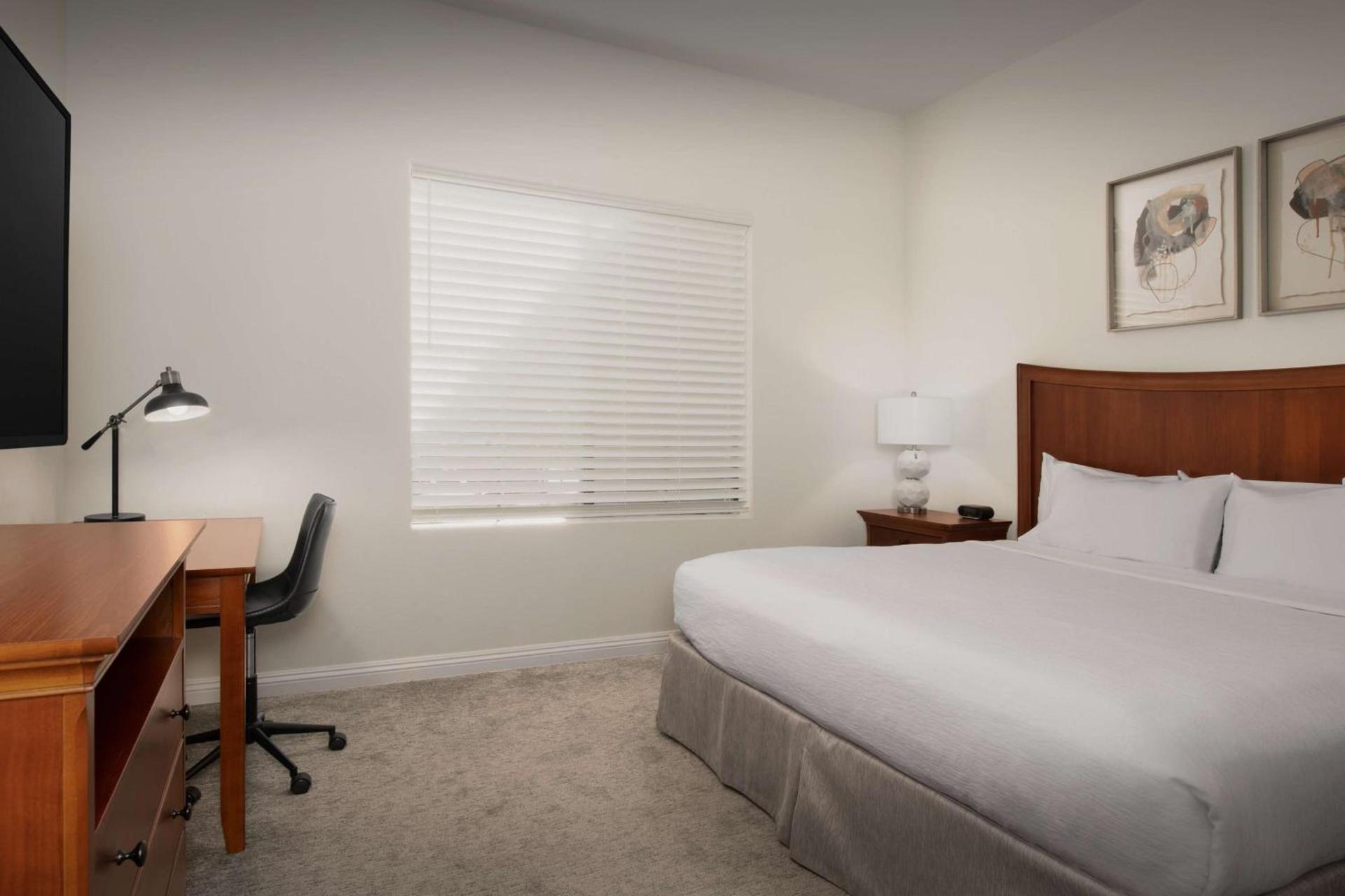 Embassy Suites La Quinta Hotel & Spa photo 47