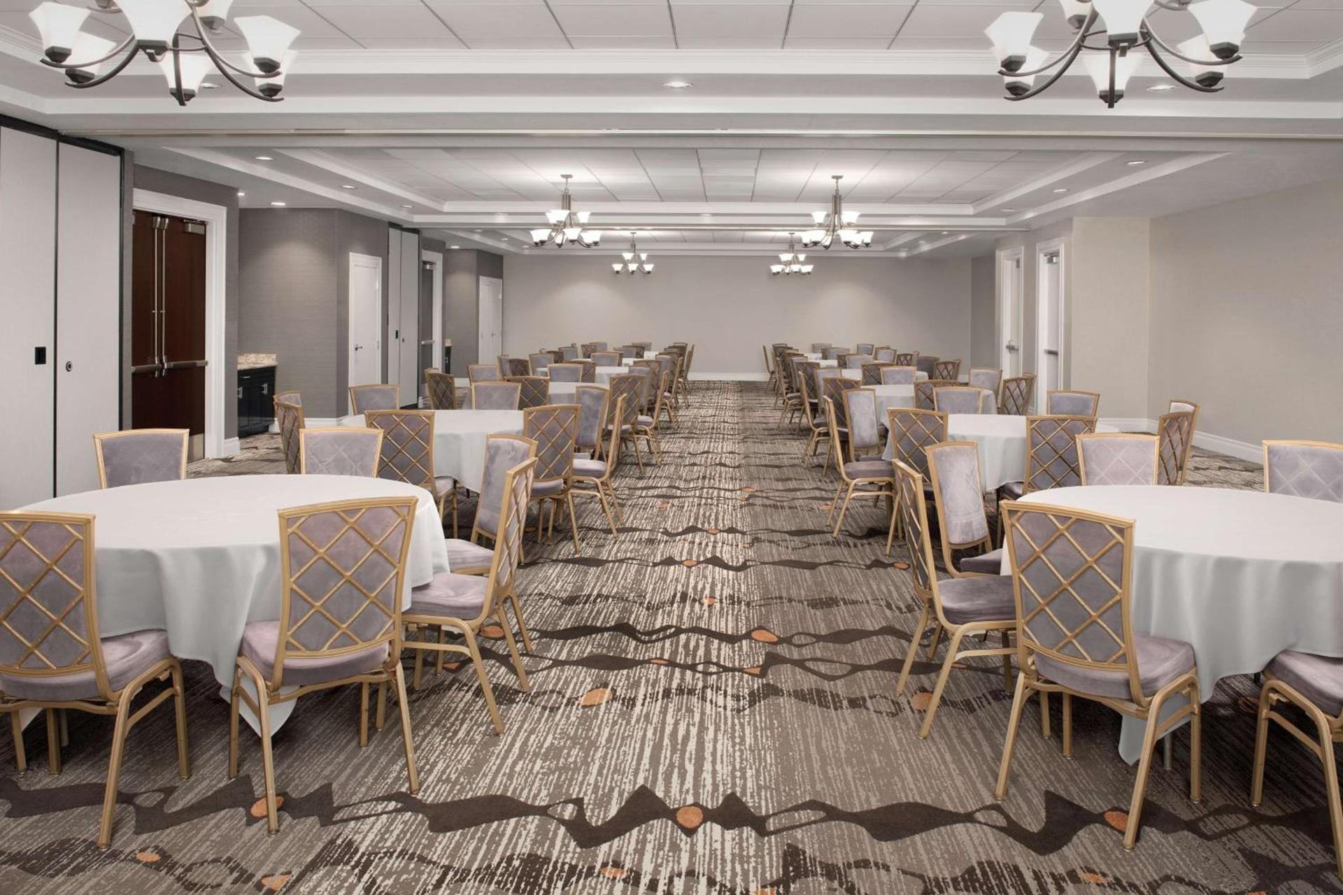 Embassy Suites La Quinta Hotel & Spa photo 54
