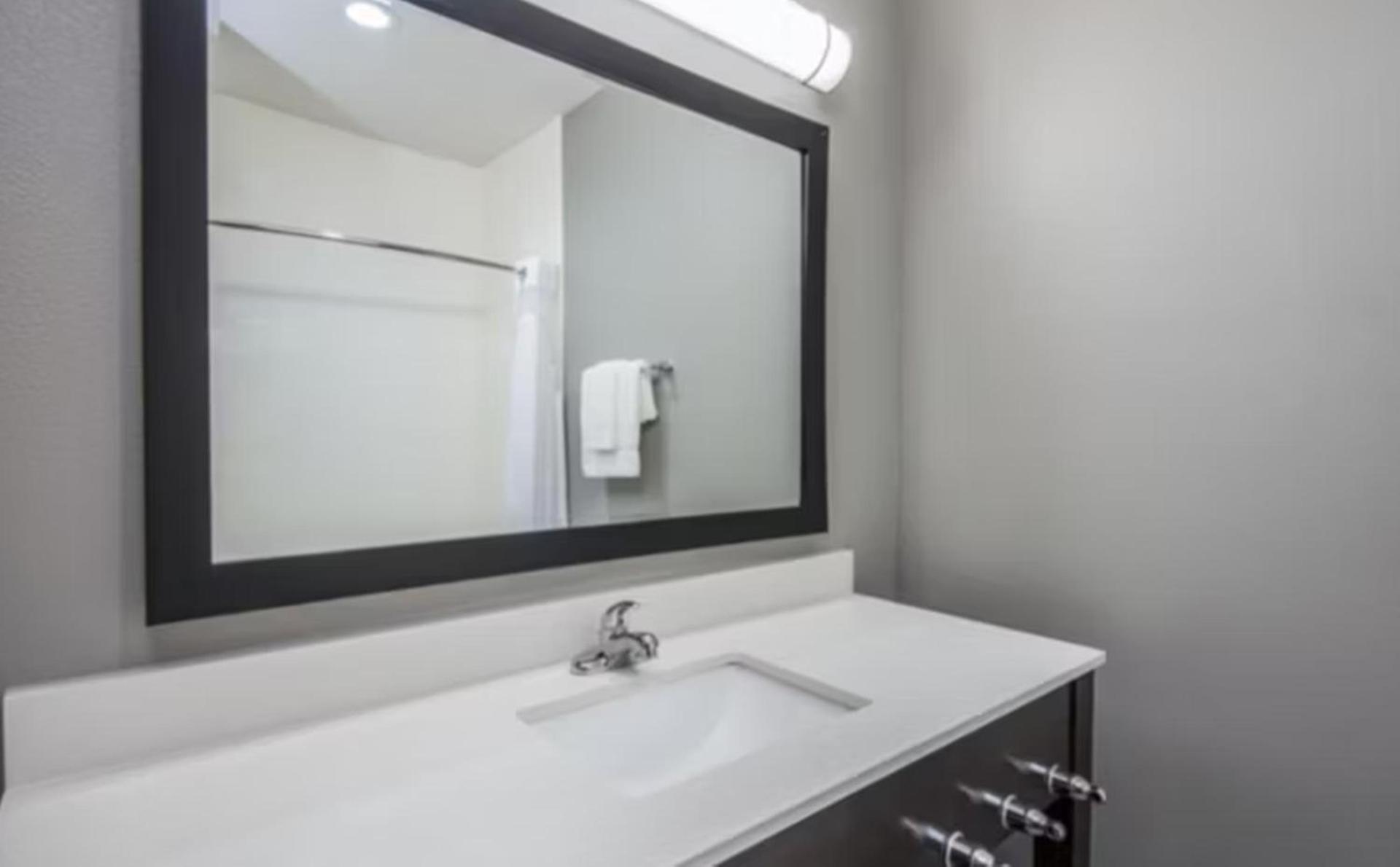 Holiday Inn Express & Suites Stillwater - University Area by IHG photo 4