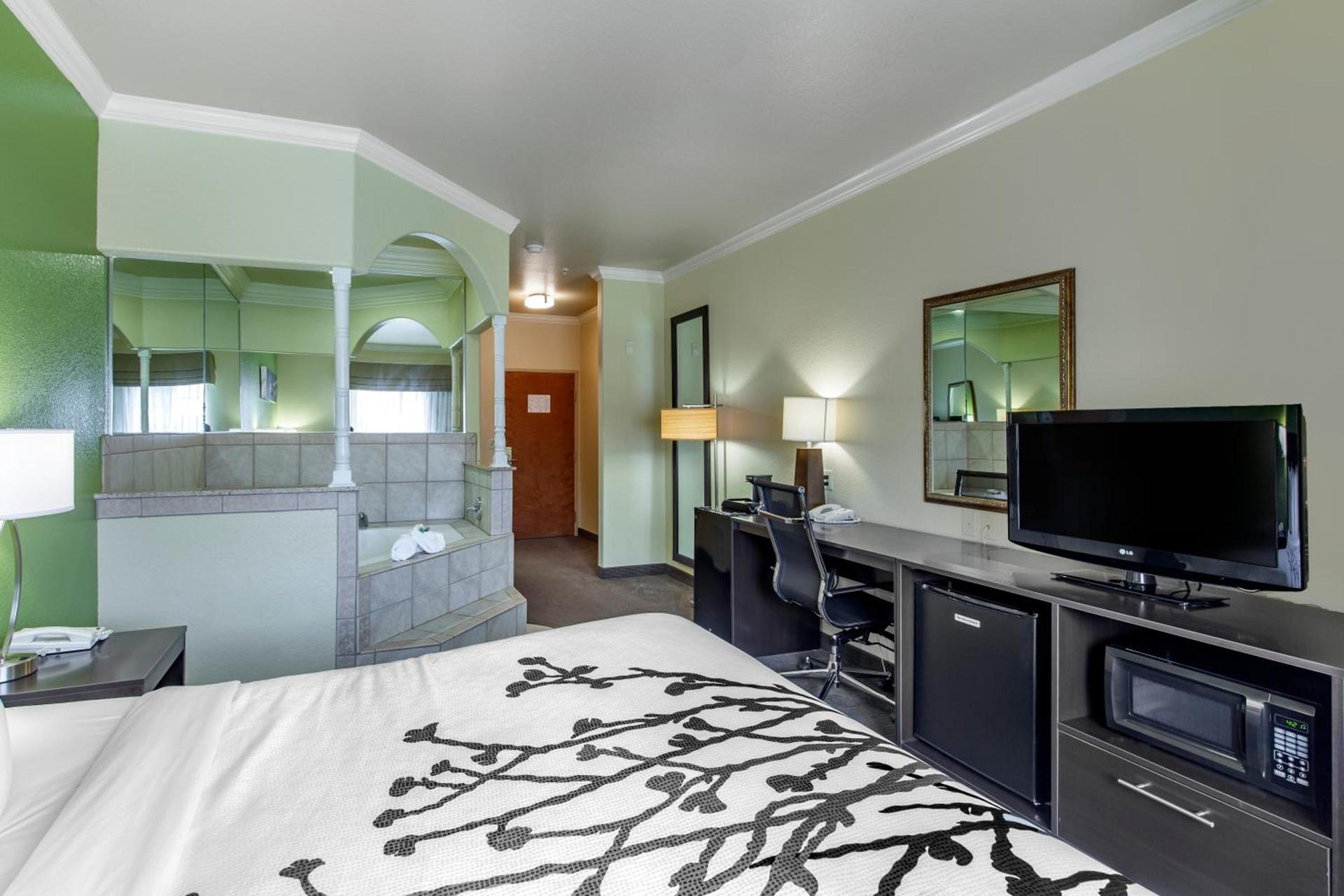Sleep Inn & Suites Hewitt - South Waco photo 39